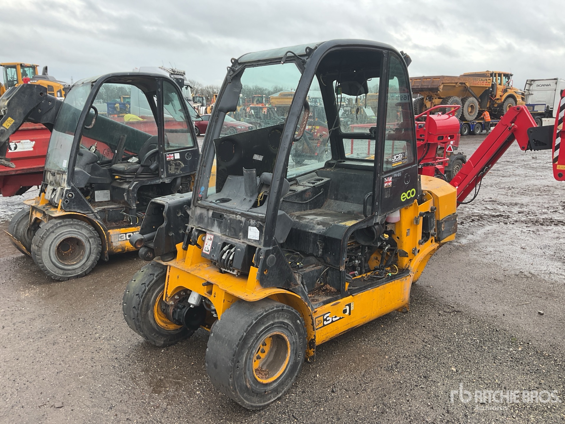 General Appearance with Foto, angolo anteriore sinistro