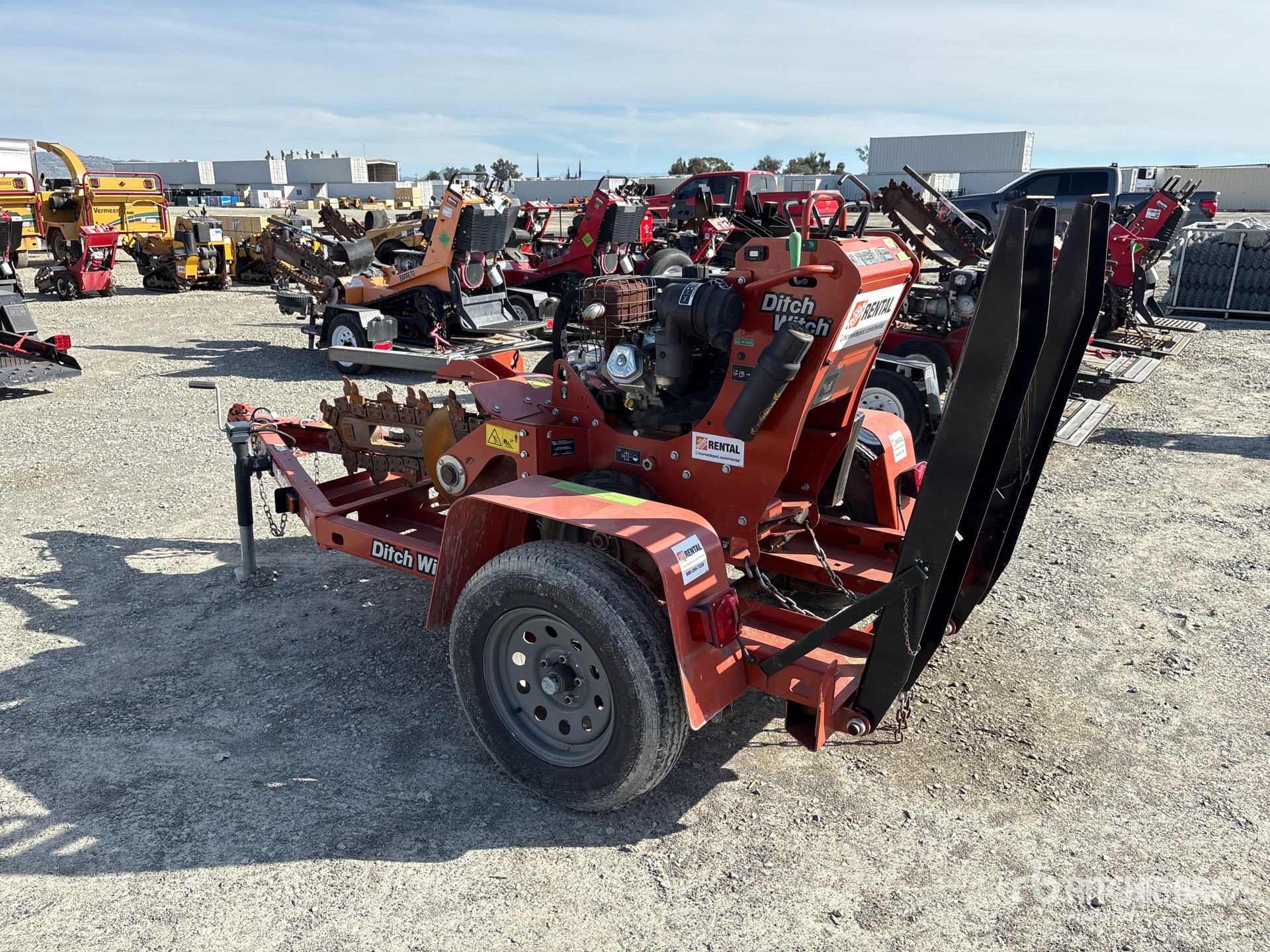 General Appearance with Picture, Left Rear Corner