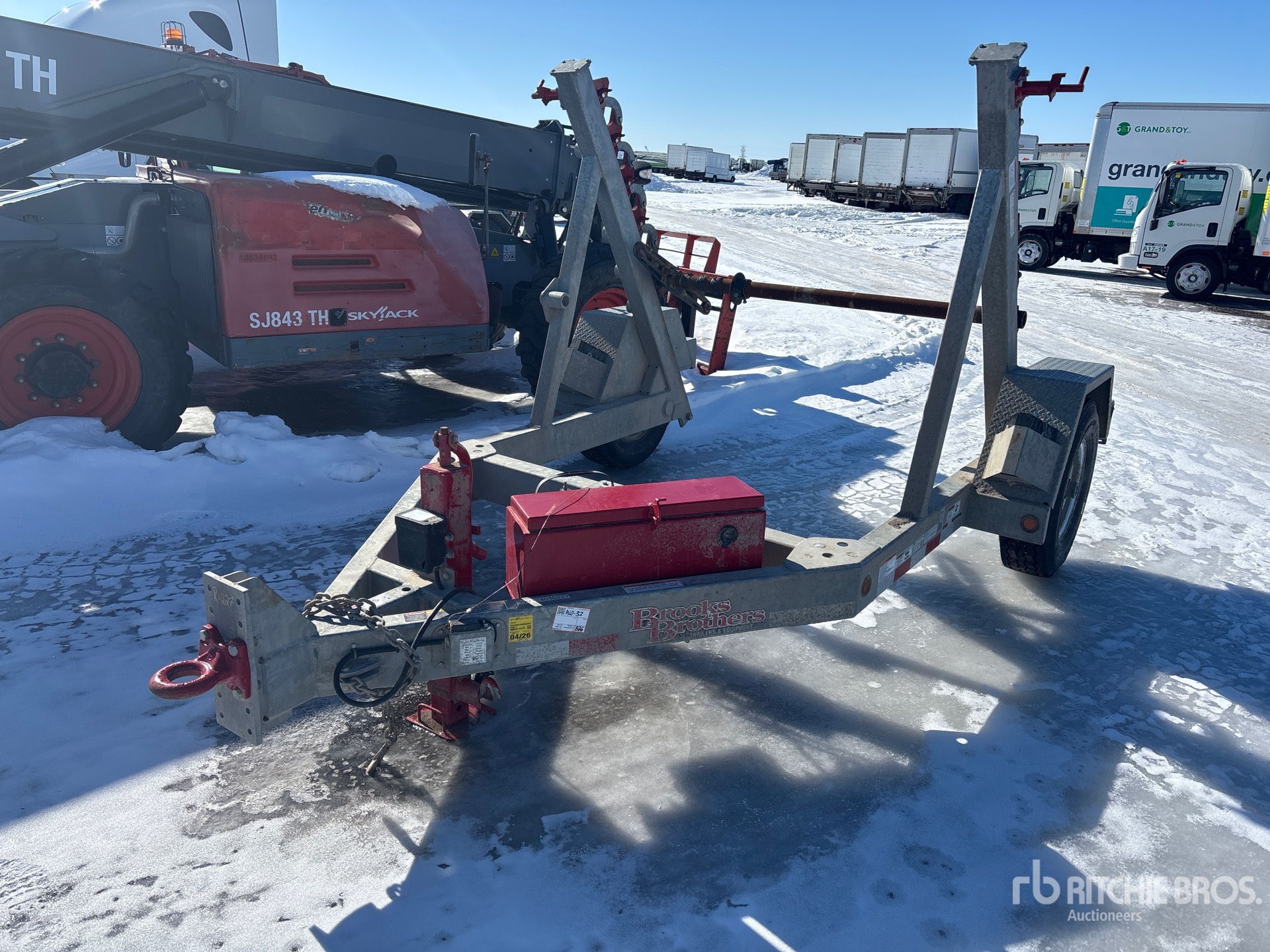 General Appearance with Picture, Left Front Corner