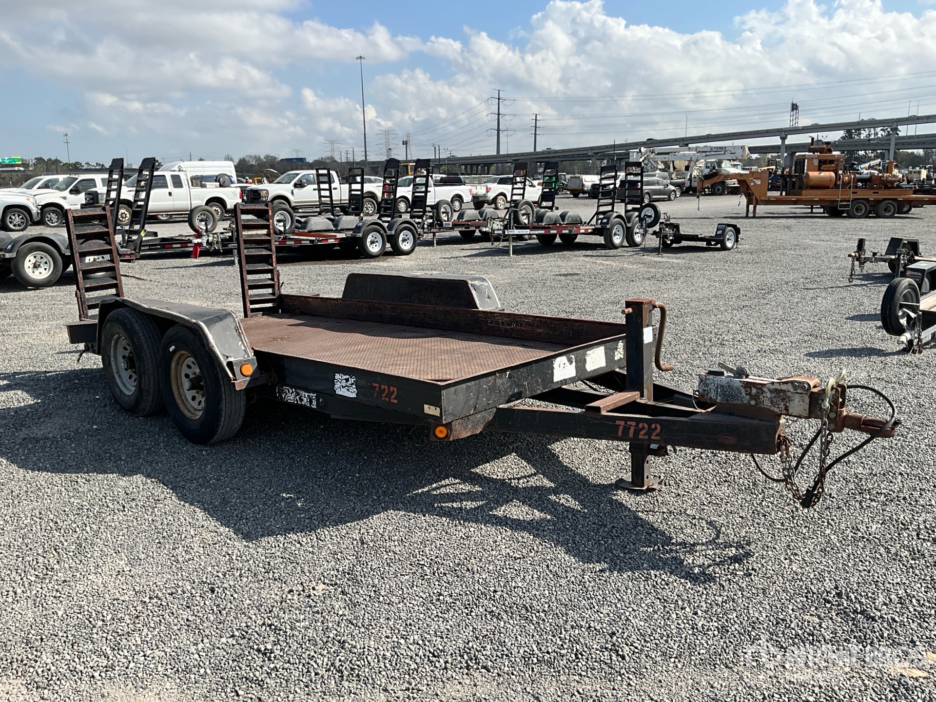 Aspect général with Image, coin avant droit