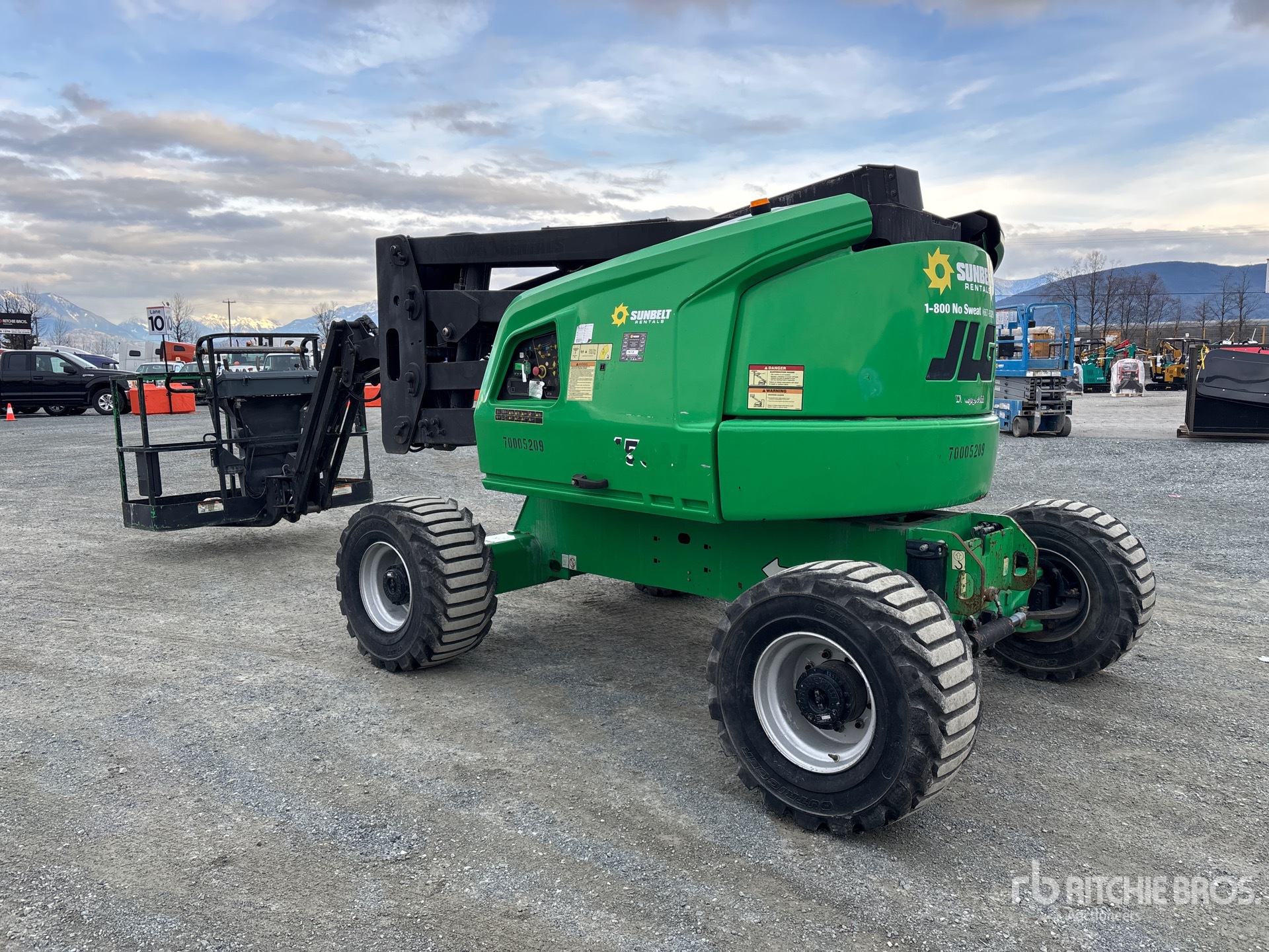 General Appearance with Picture, Left Rear Corner