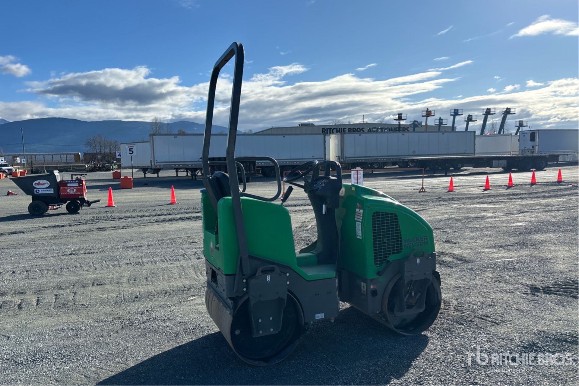 General Appearance with Picture, Right Rear Corner