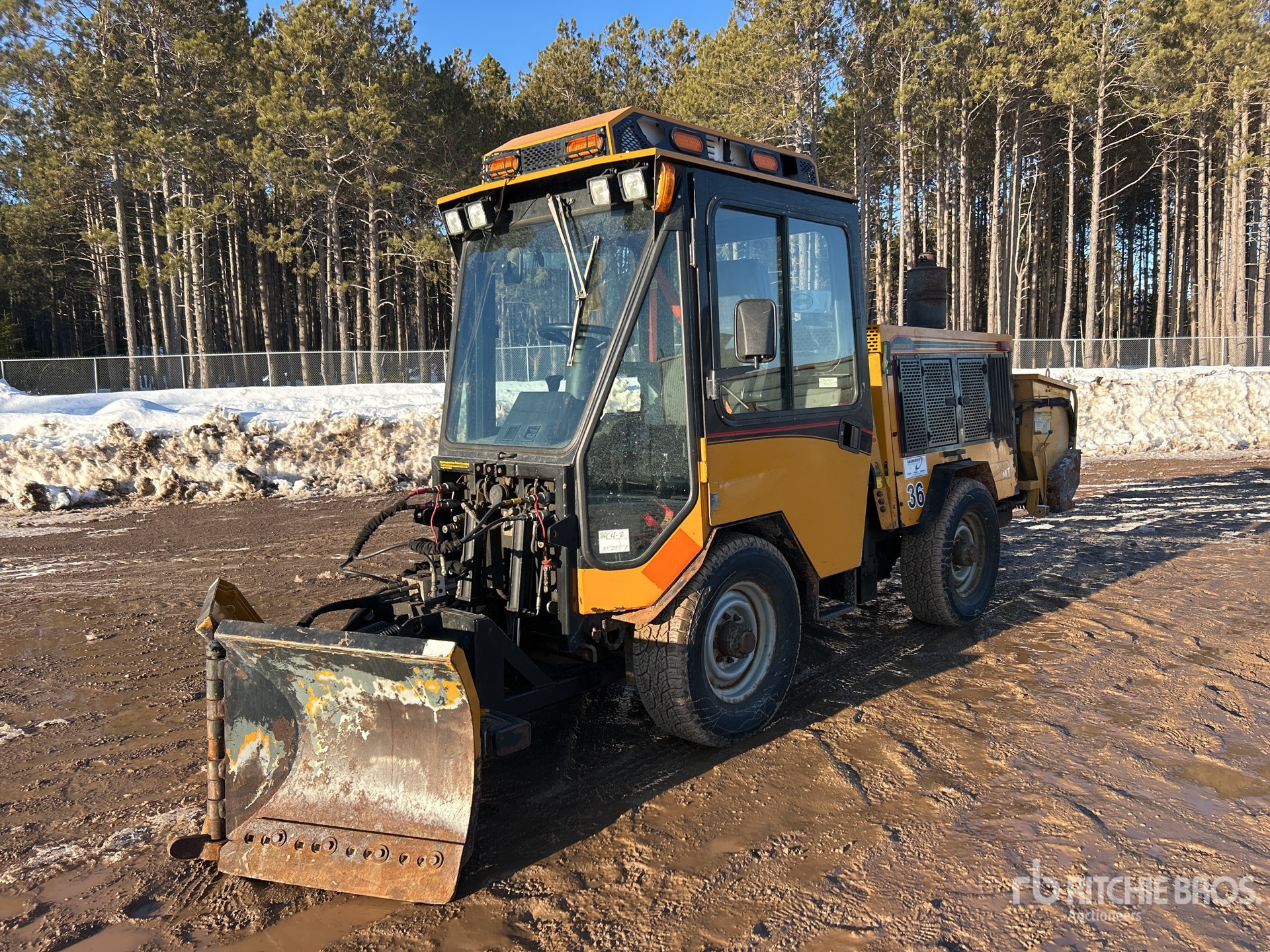 General Appearance with Featured Photo