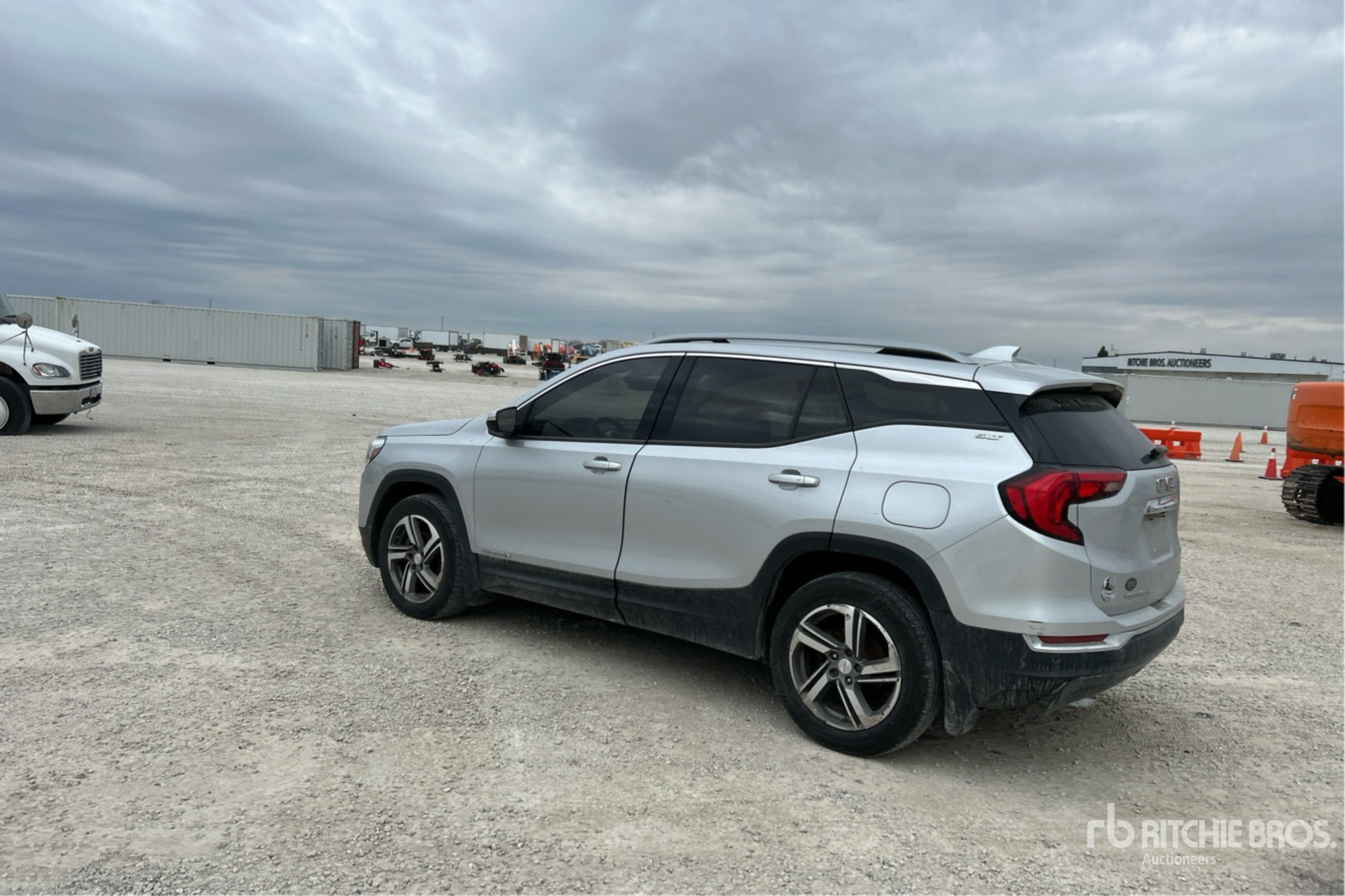 General Appearance with Picture, Left Rear Corner