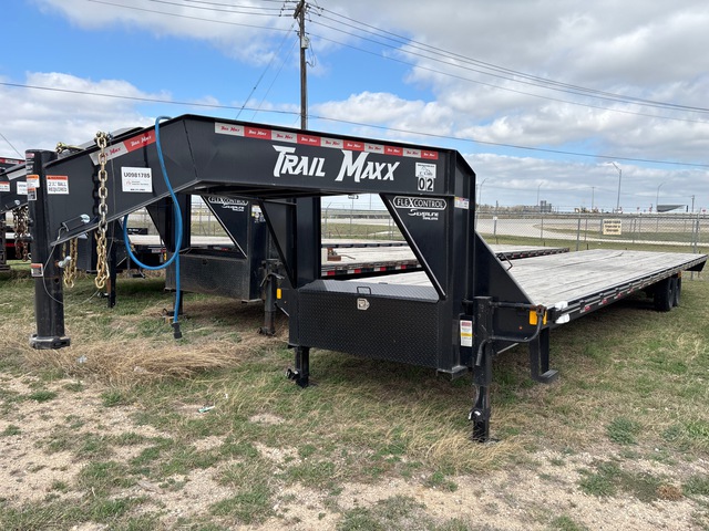 2025 Trailmaxx SD27-40 40 ft T/A Gooseneck Flatbed Trailer