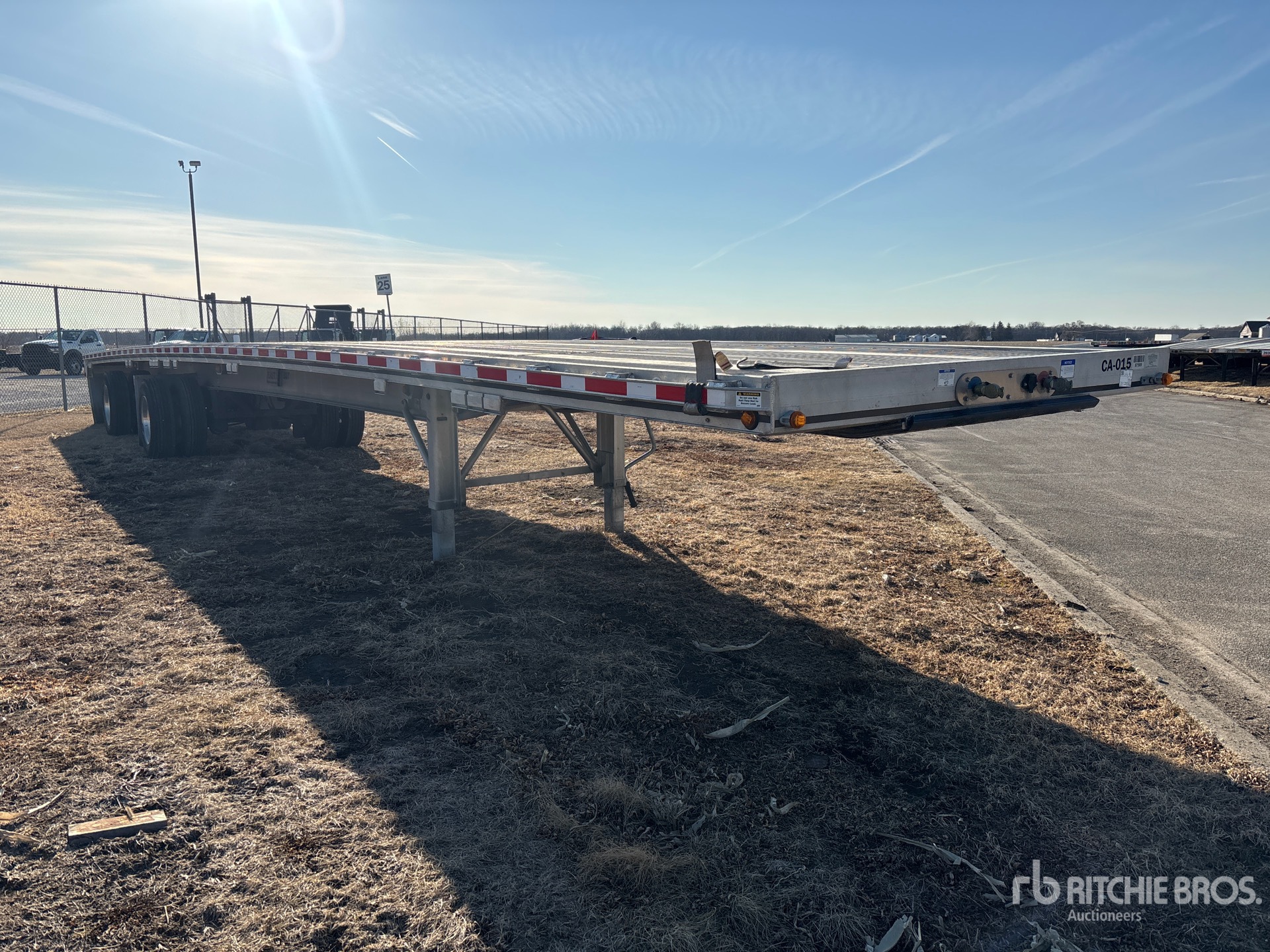 General Appearance with Bild, Ecke vorne rechts