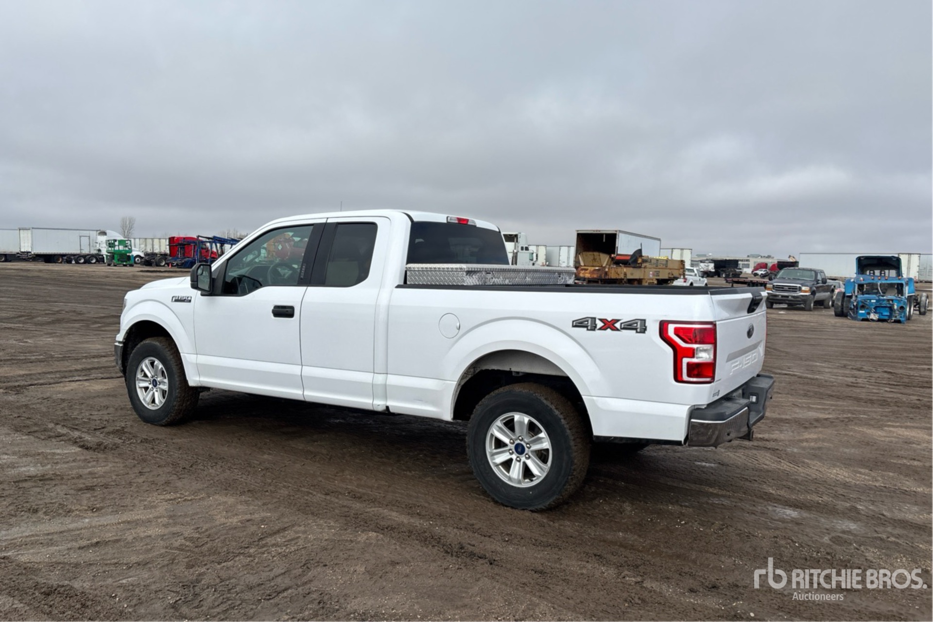 General Appearance with Picture, Left Rear Corner