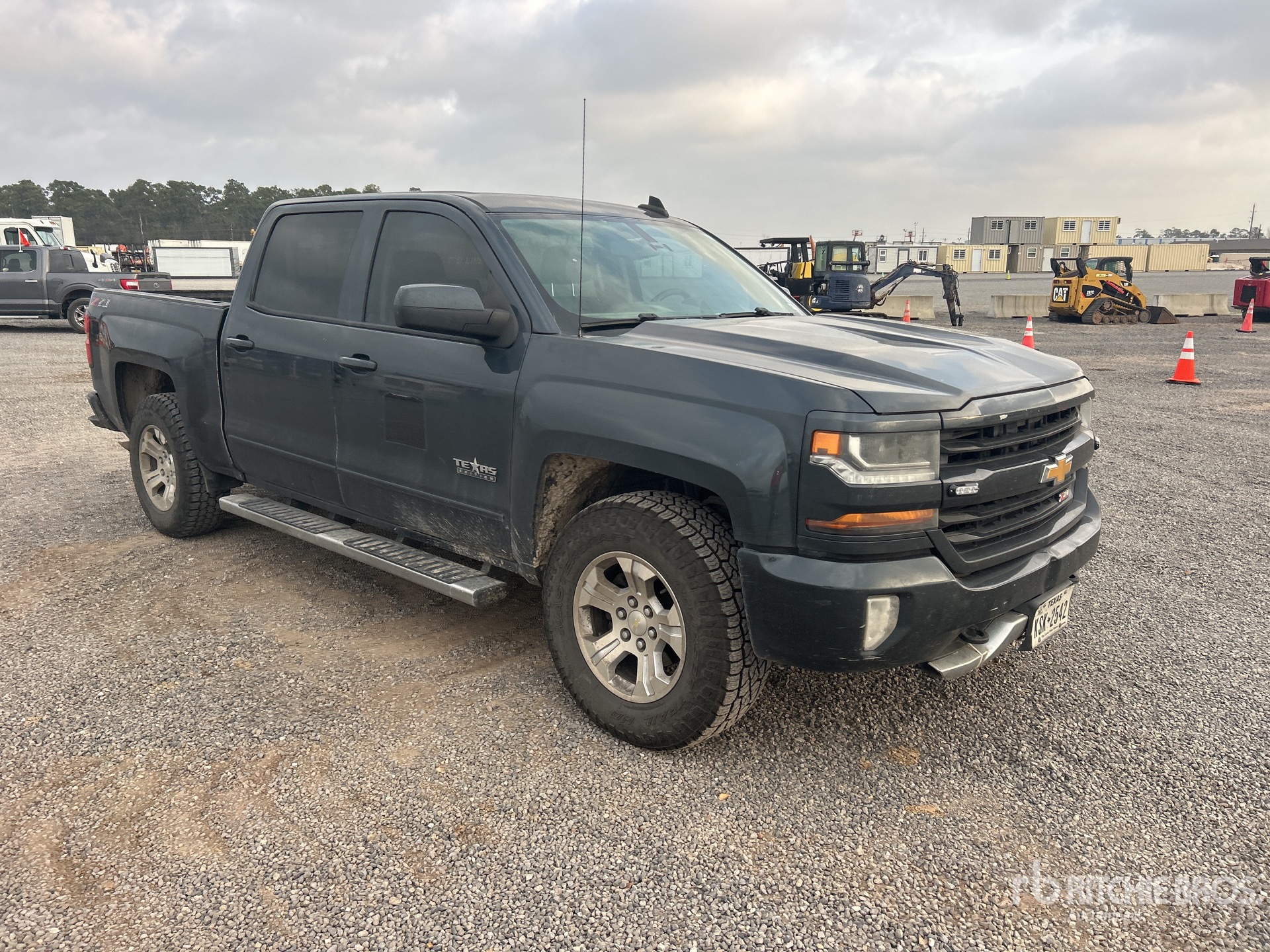 General Appearance with Picture, Right Front Corner