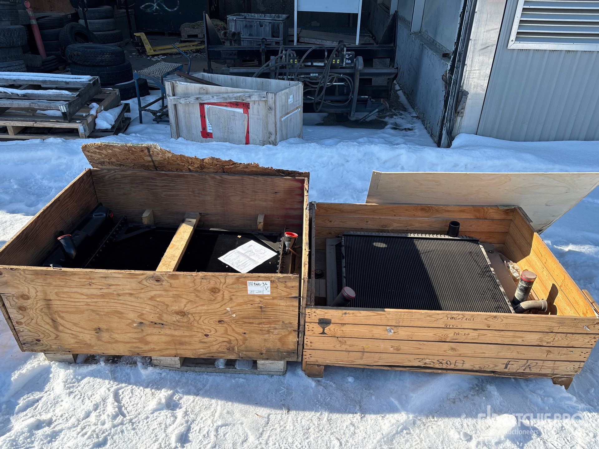 General Appearance with Picture, Left Front Corner