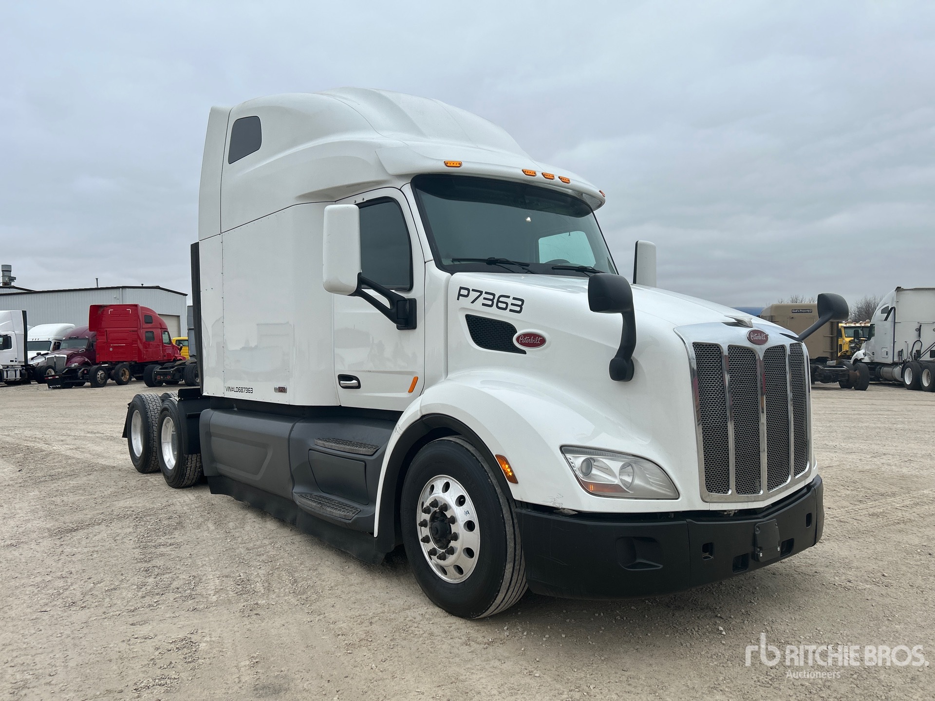 General Appearance with Picture, Right Front Corner