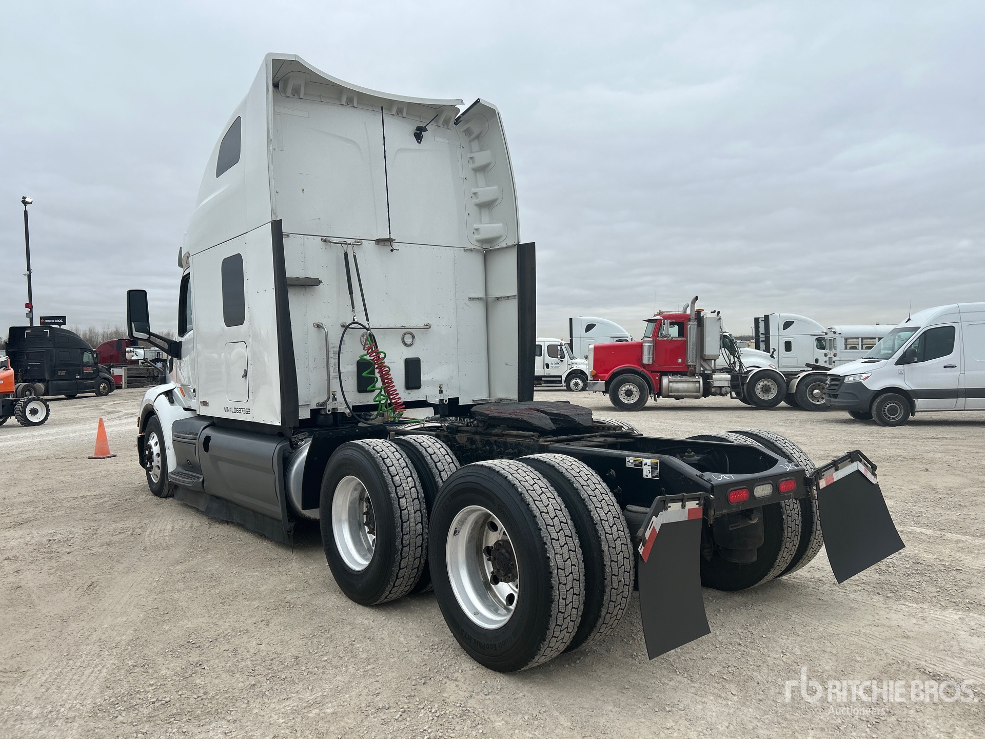 General Appearance with Picture, Left Rear Corner