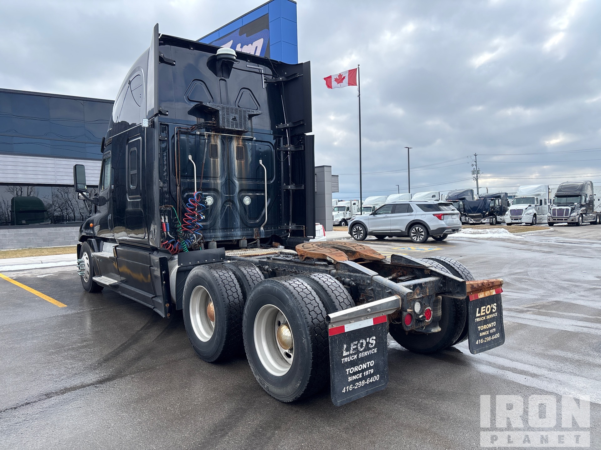 General Appearance with Picture, Left Rear Corner