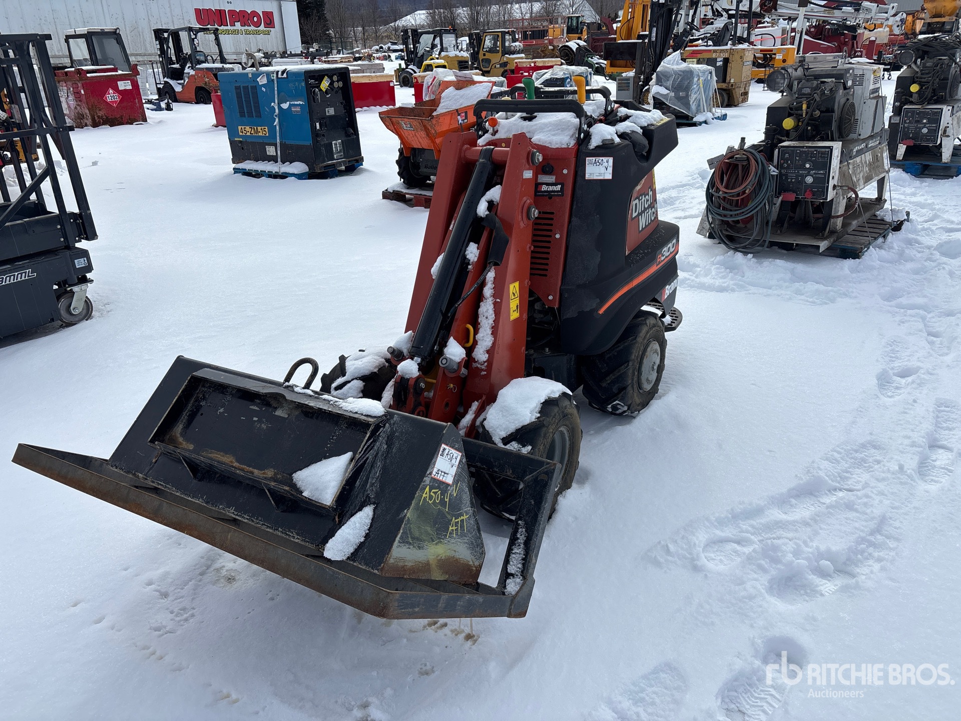 General Appearance with Bild, Ecke vorne links