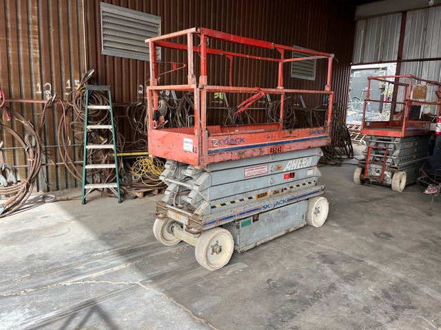2007 Skyjack SJIII 3226 Electric Scissor Lift
