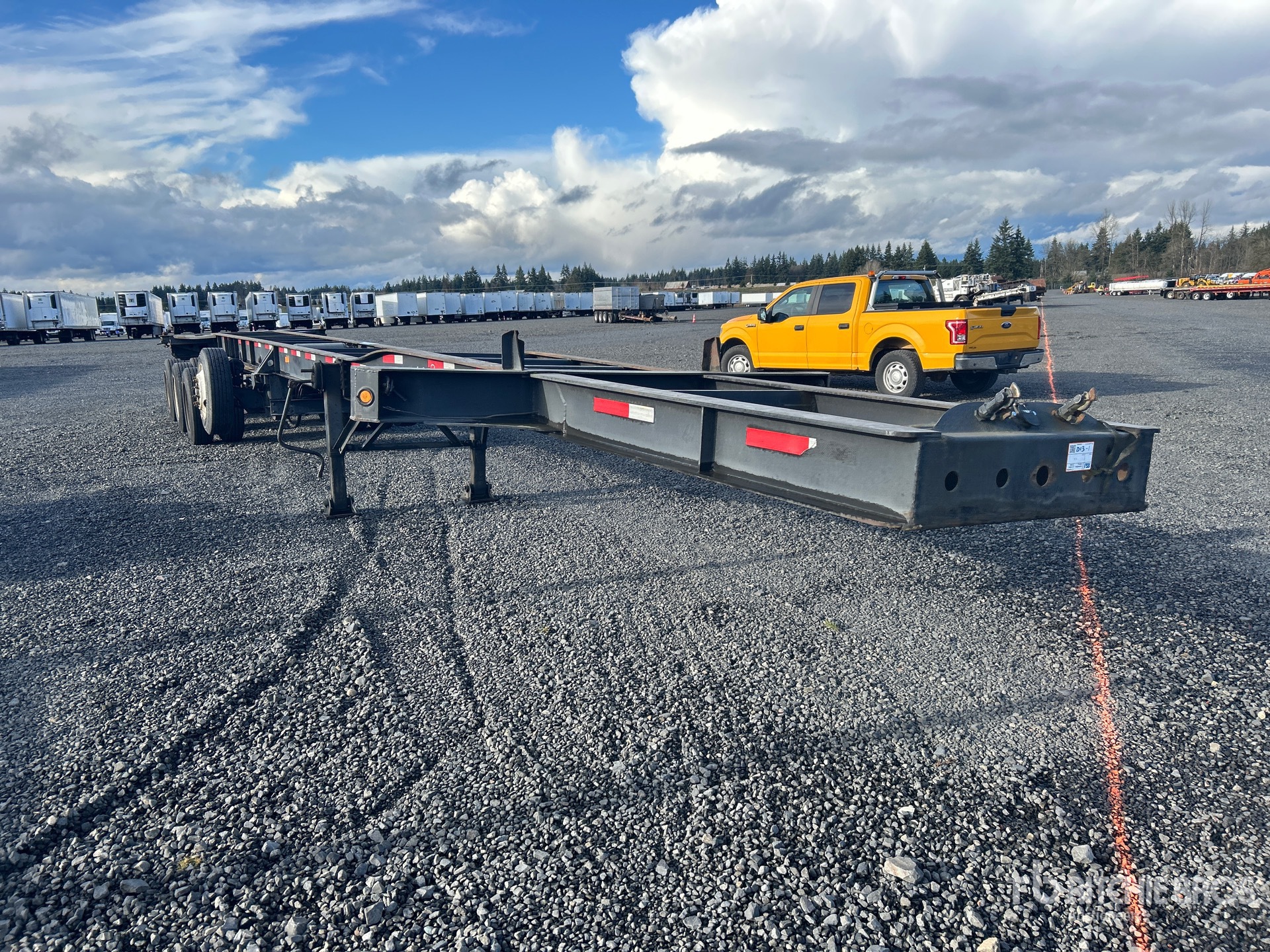 General Appearance with Bild, Ecke vorne rechts