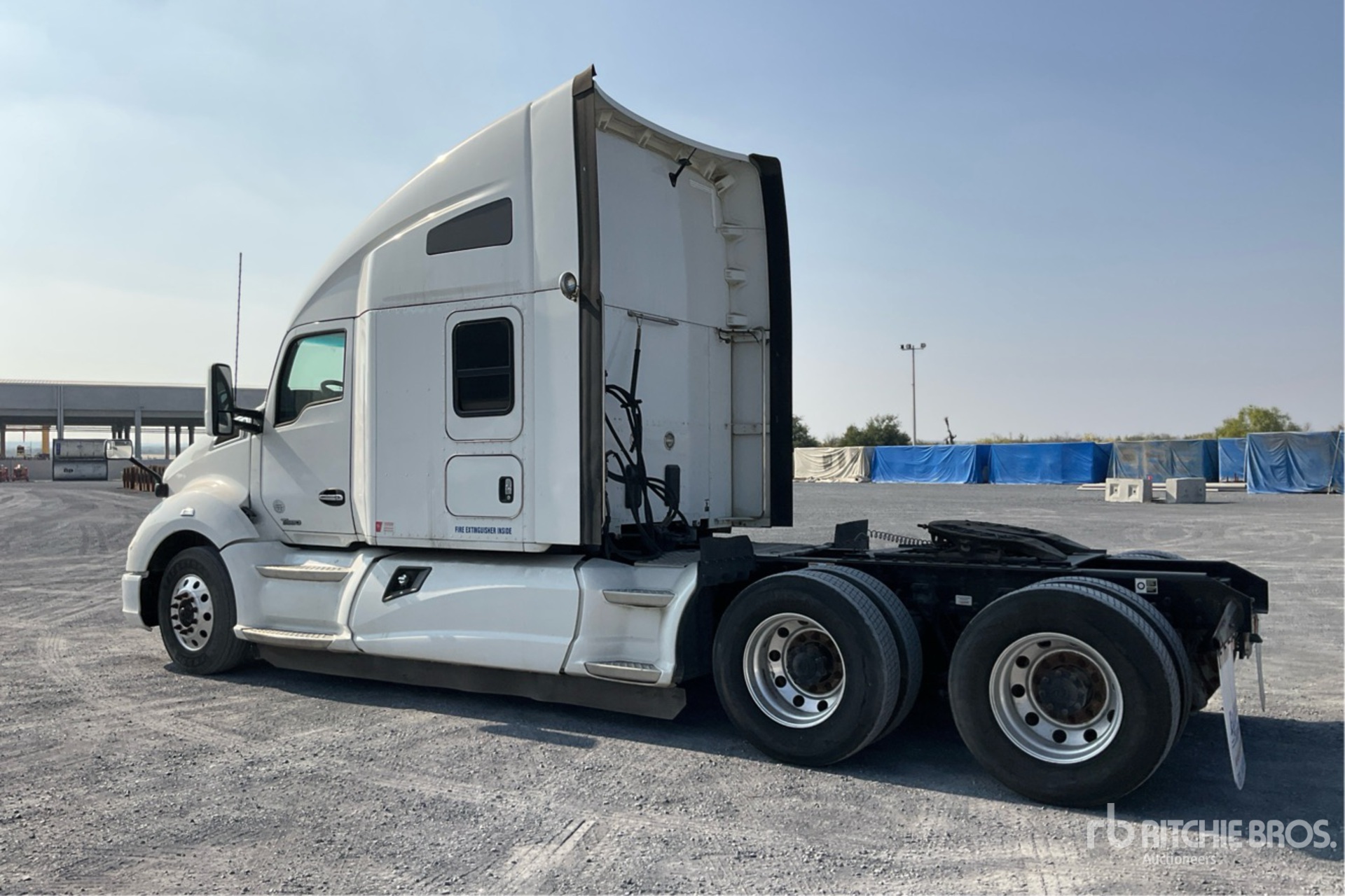 General Appearance with Imagen: esquina trasera izquierda