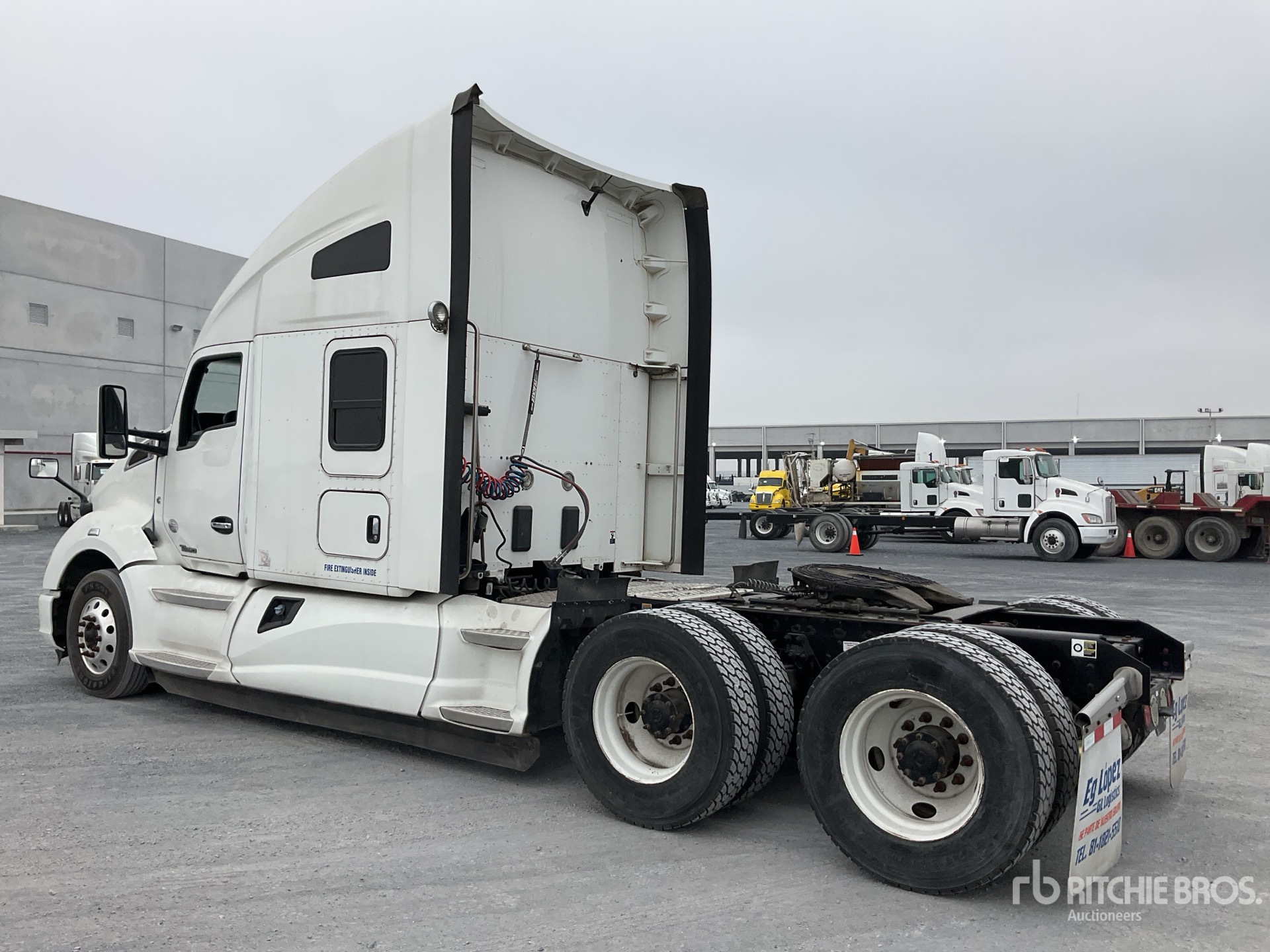 General Appearance with Imagen: esquina trasera izquierda