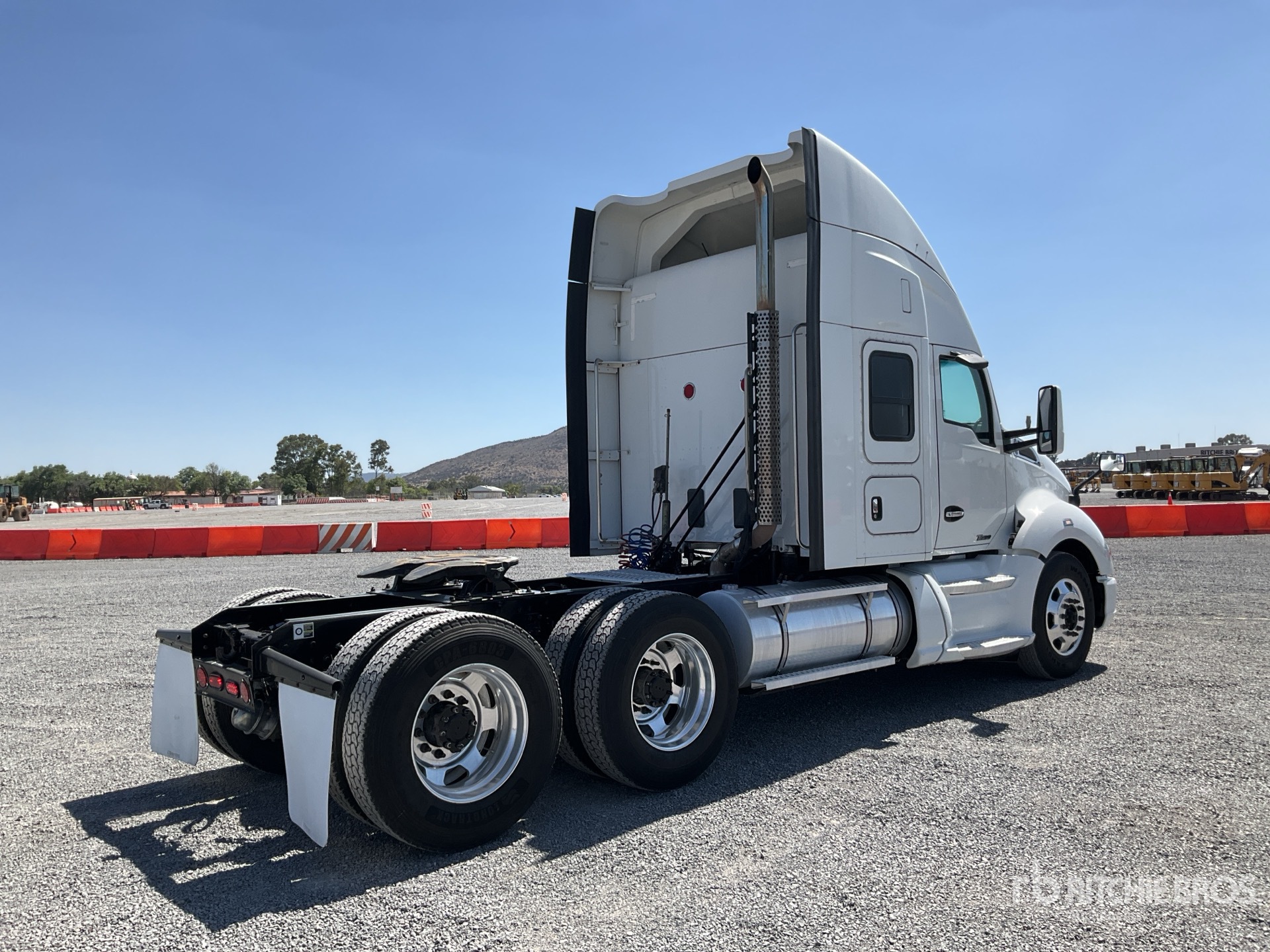 General Appearance with Imagen: esquina trasera derecha