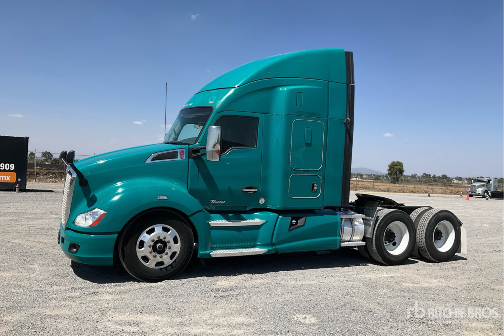 General Appearance with Picture, Left Front Corner