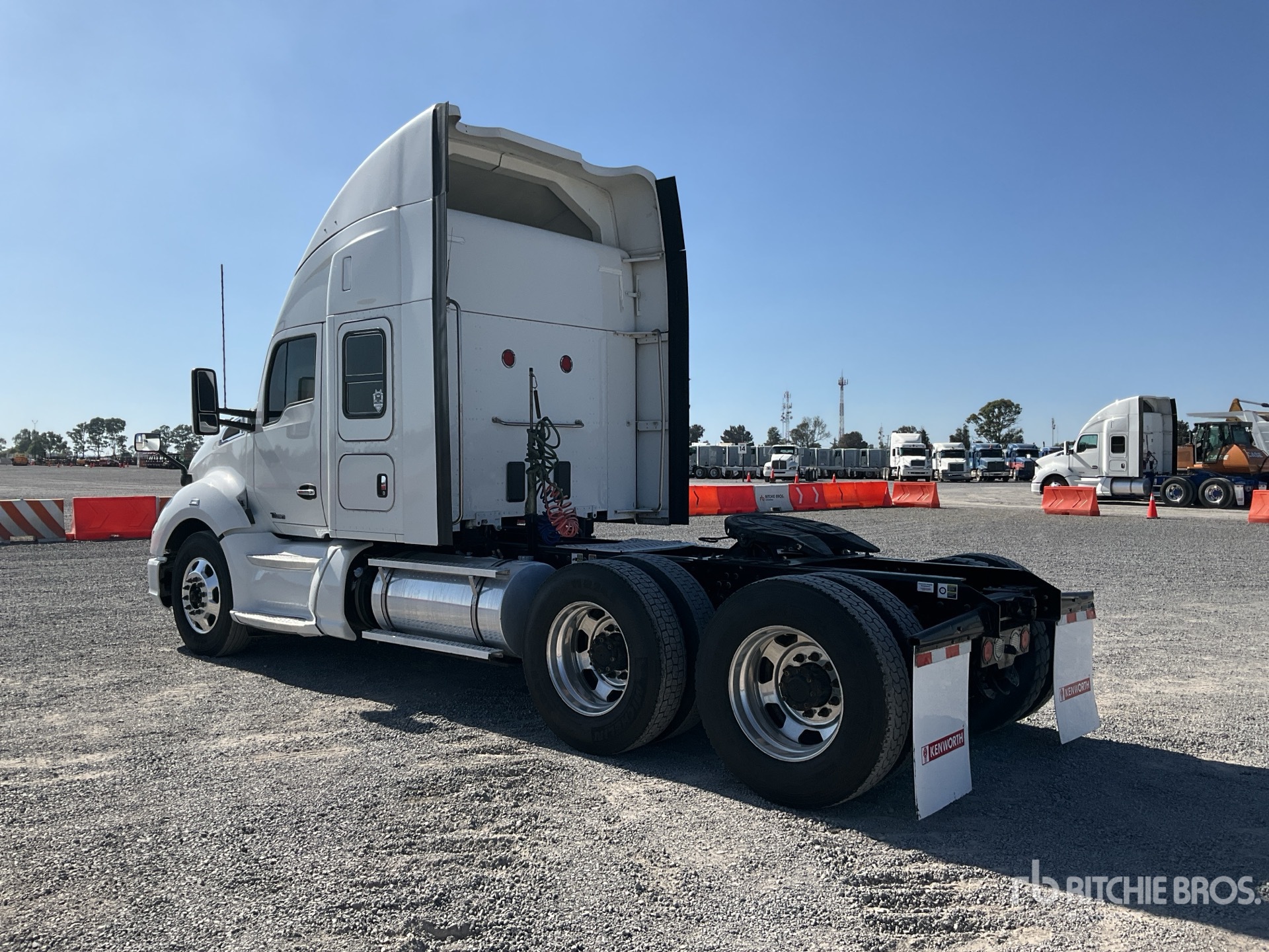 General Appearance with Imagen: esquina trasera izquierda