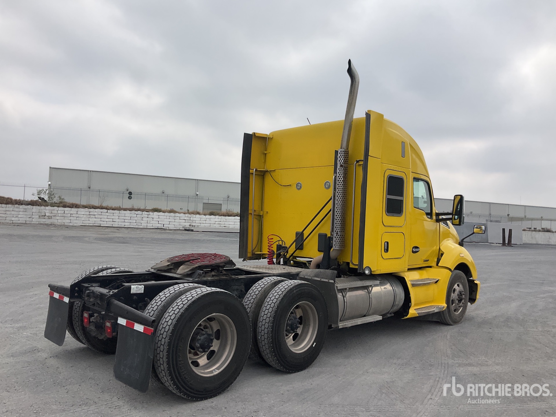 General Appearance with Imagen: esquina trasera derecha