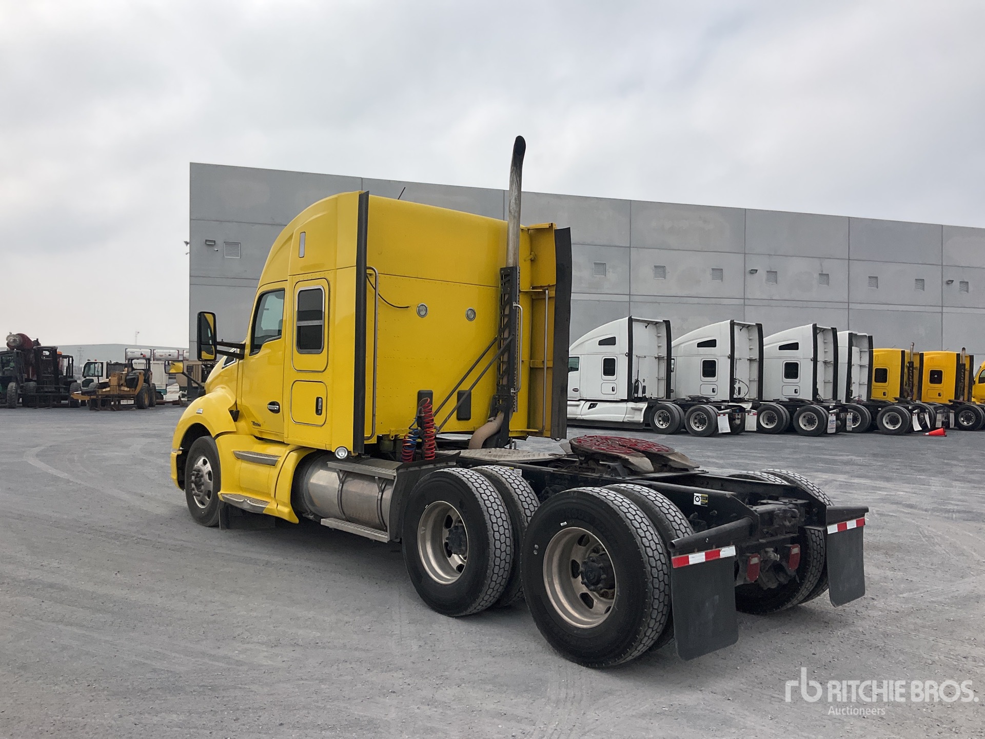 General Appearance with Imagen: esquina trasera izquierda