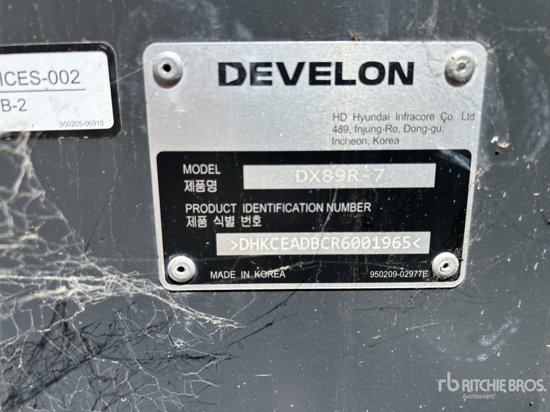 2024 Develon DX89R-7