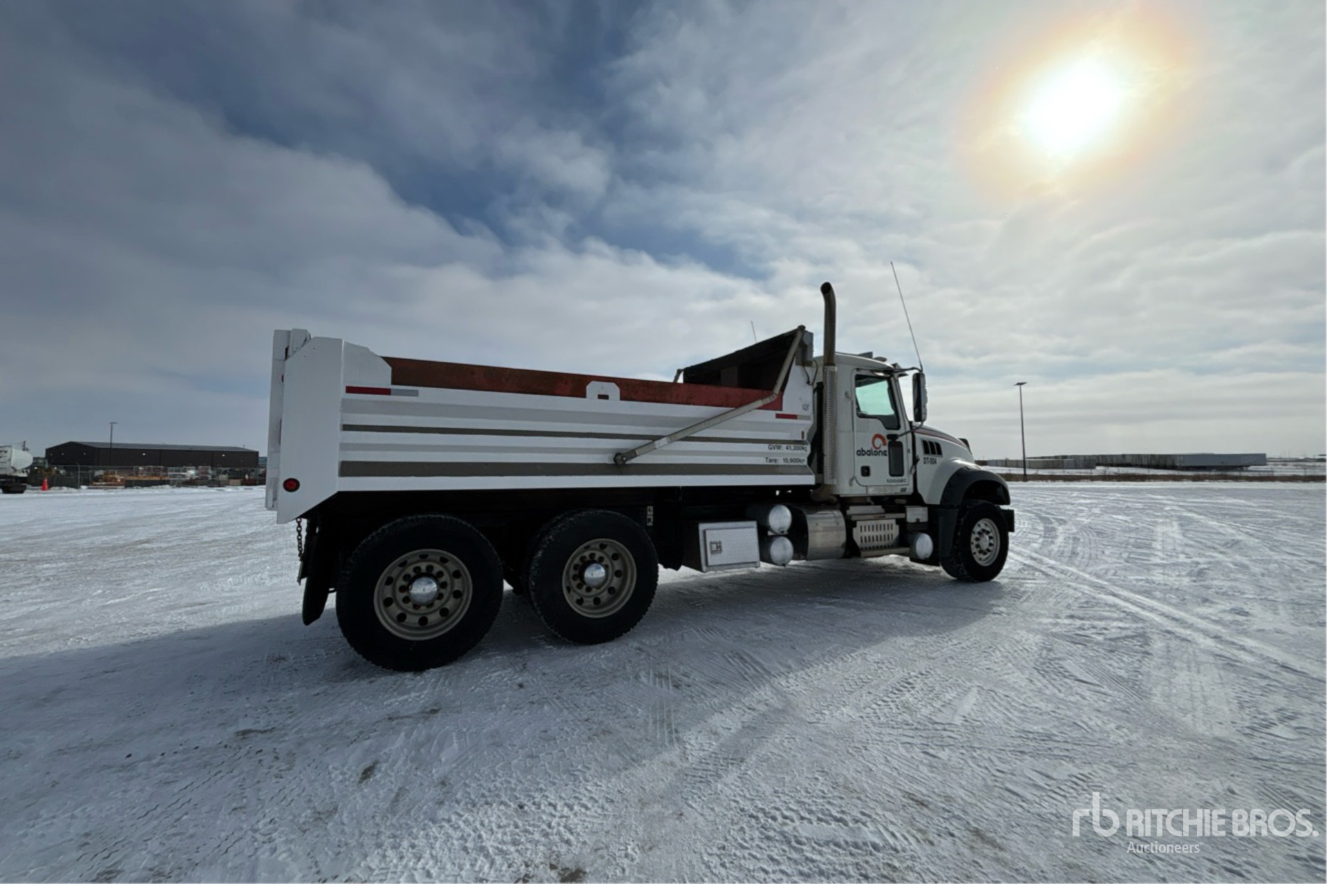 General Appearance with Imagen: esquina trasera derecha