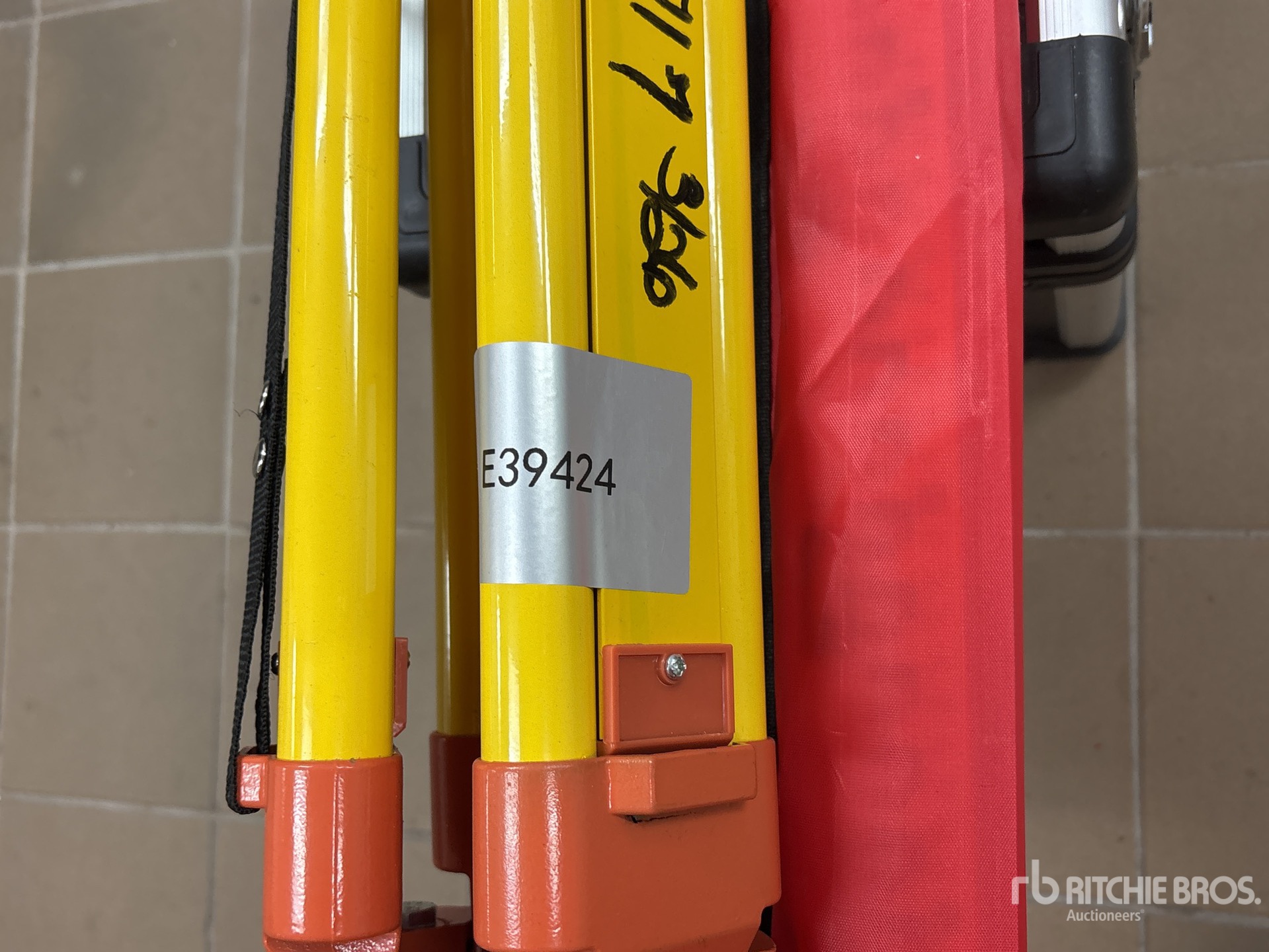 General Appearance with Seriennummer / FIN