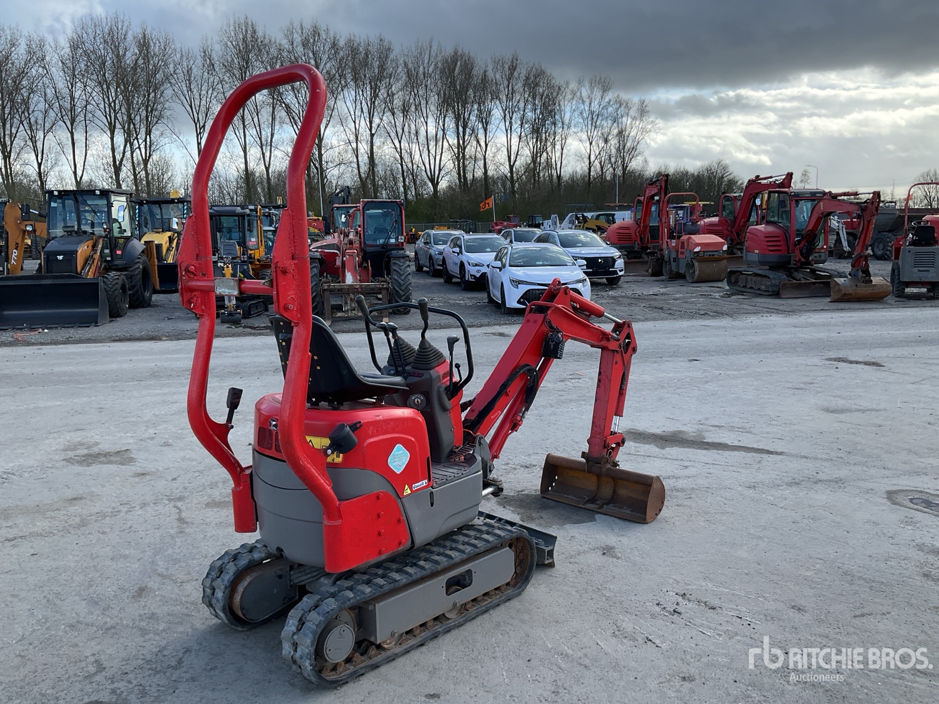 General Appearance with Picture, Right Rear Corner