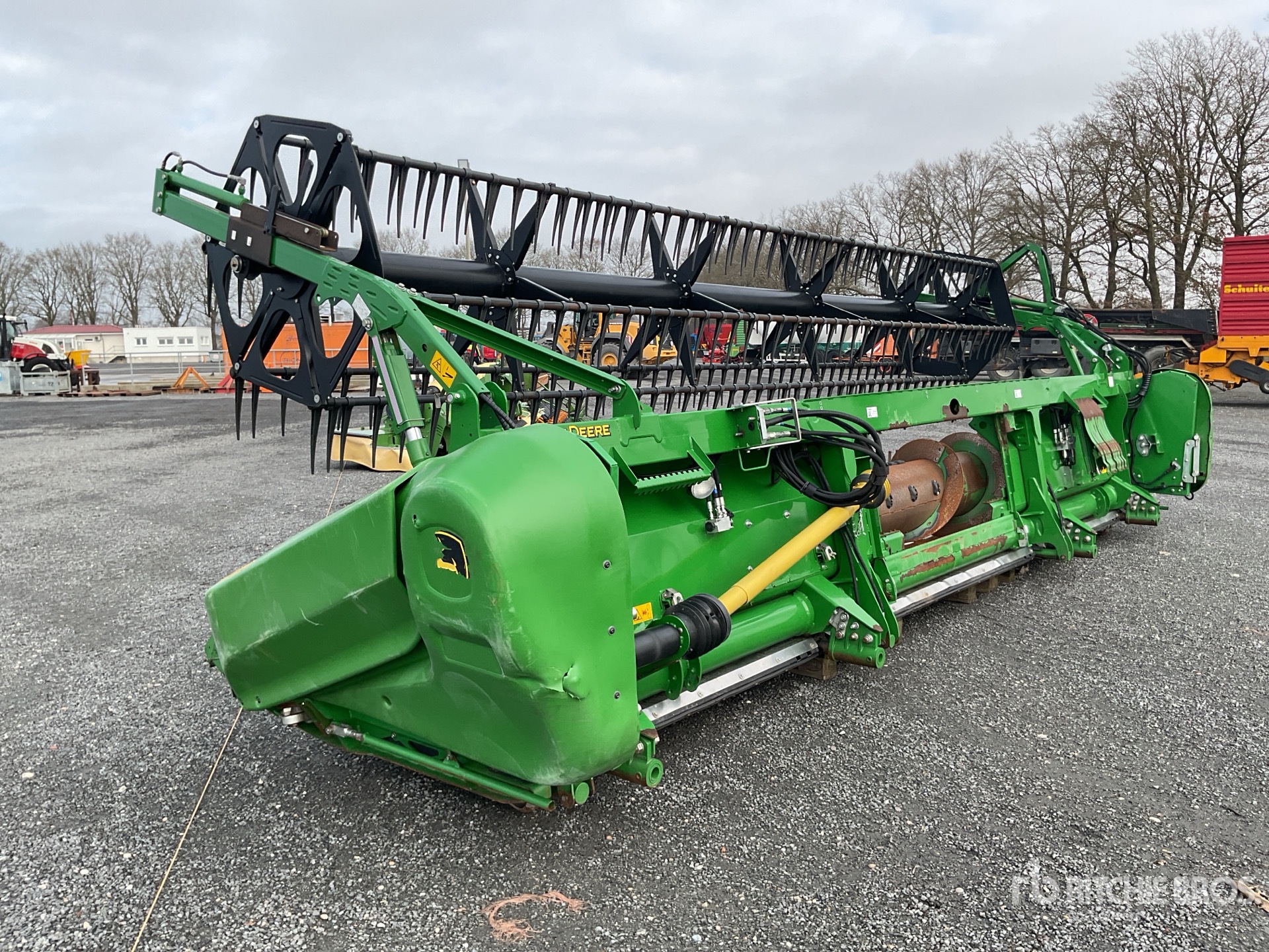 General Appearance with Foto, angolo posteriore sinistro