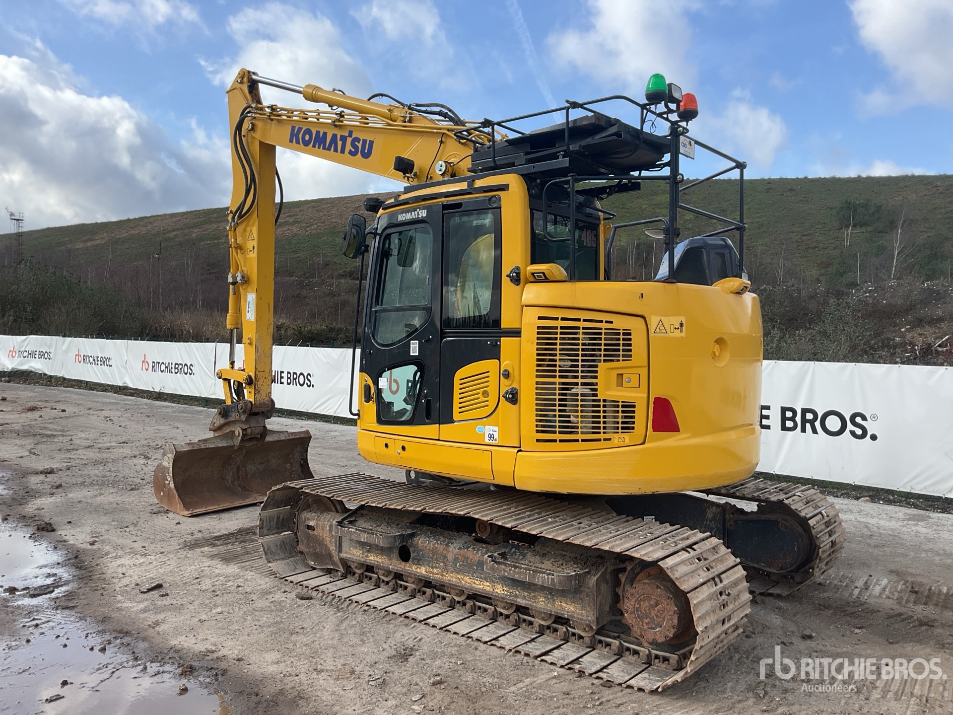 General Appearance with Picture, Left Rear Corner