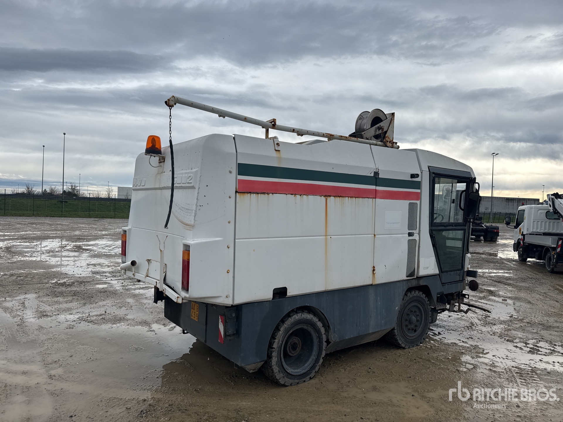 General Appearance with Image, coin arrière droit