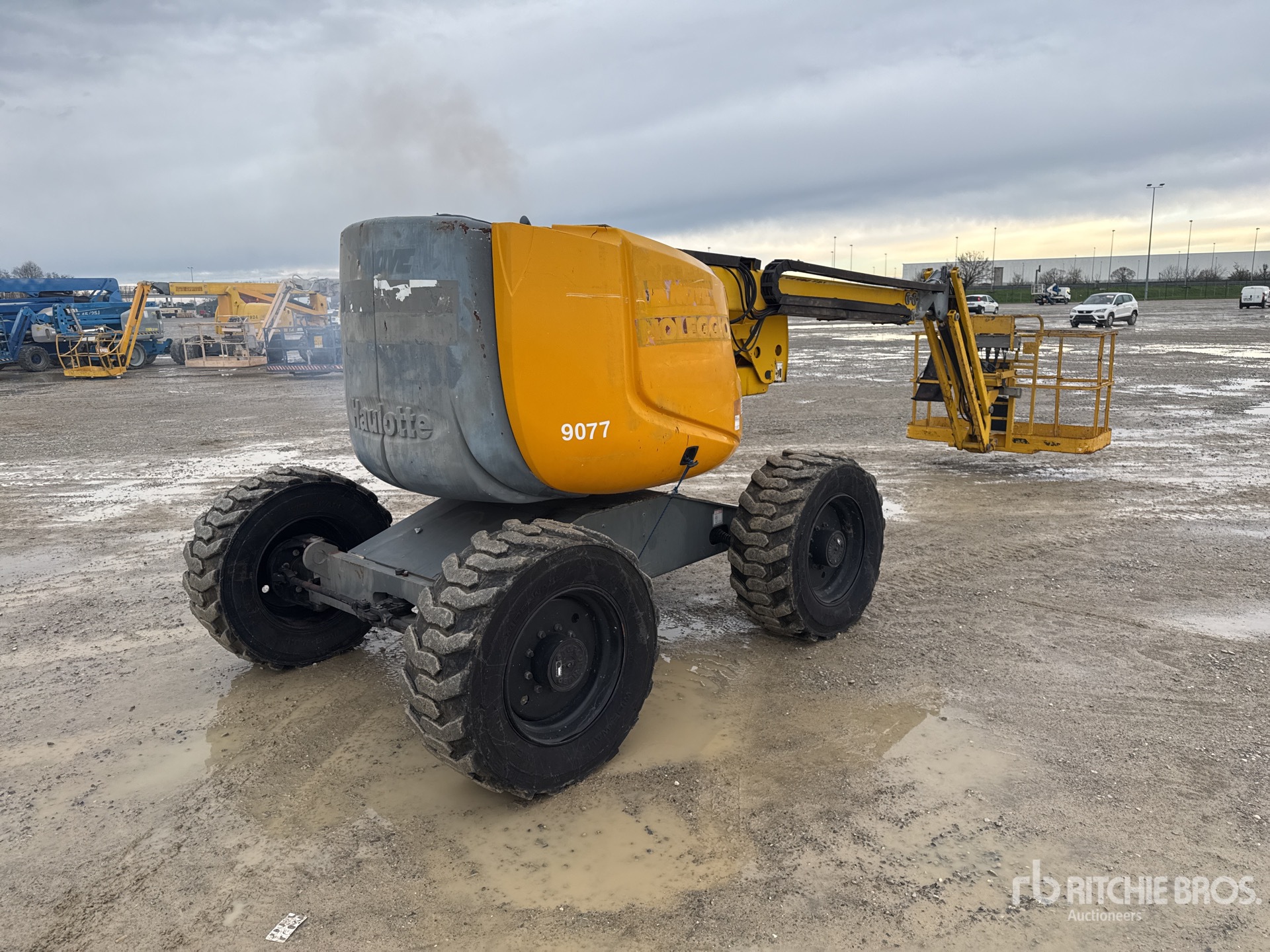 General Appearance with Picture, Right Rear Corner