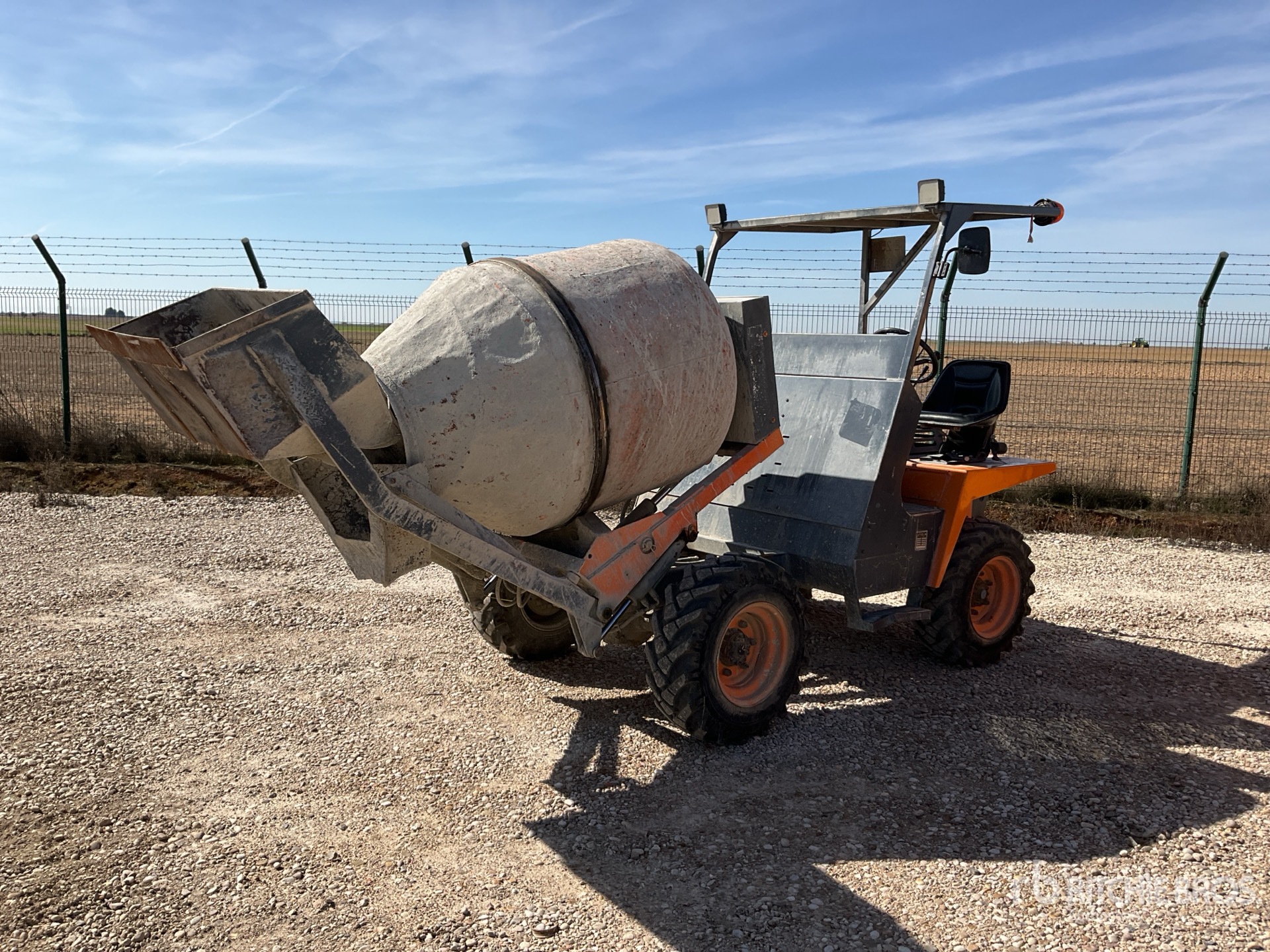 General Appearance with Featured Photo