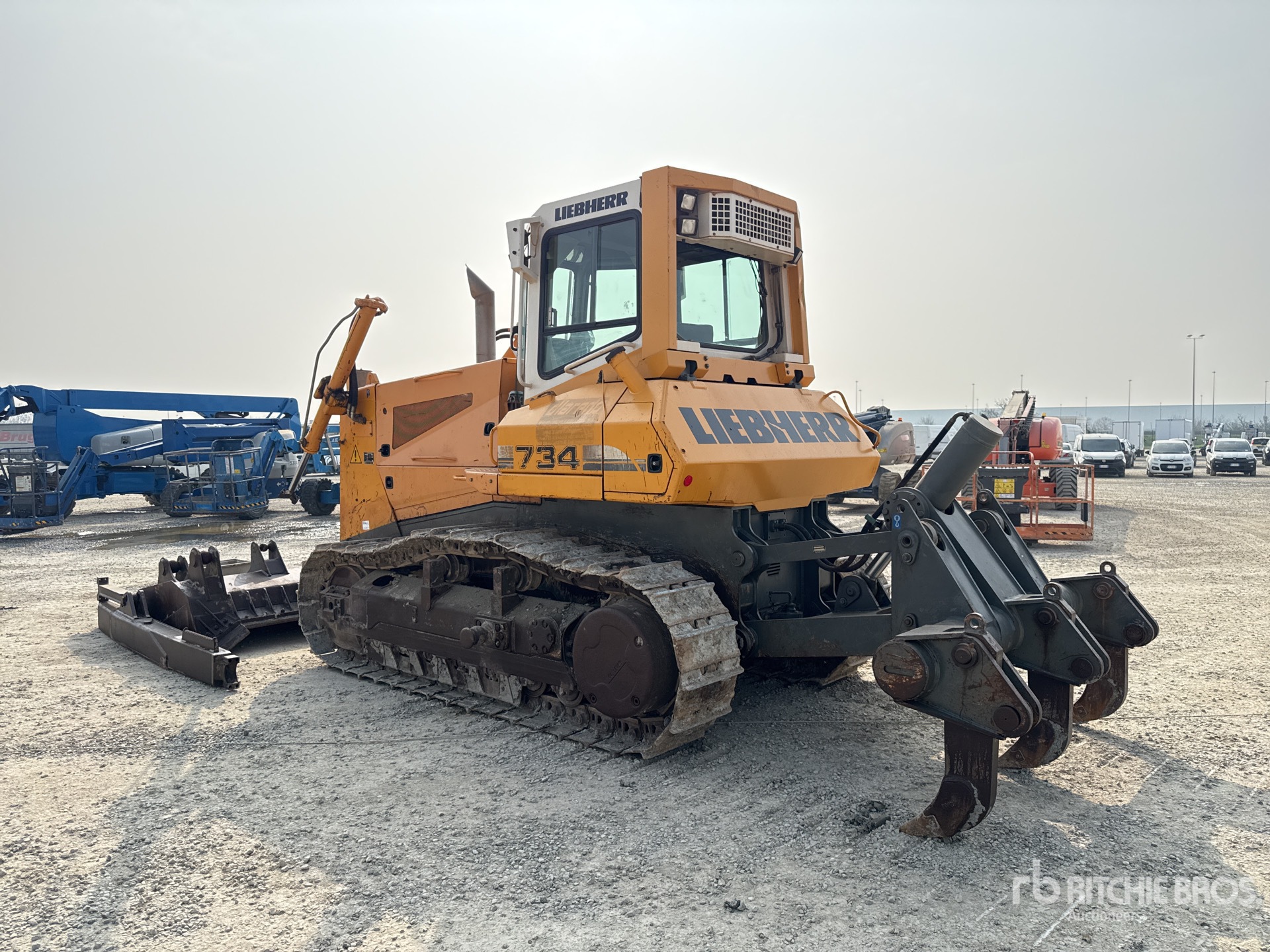 General Appearance with Picture, Left Rear Corner