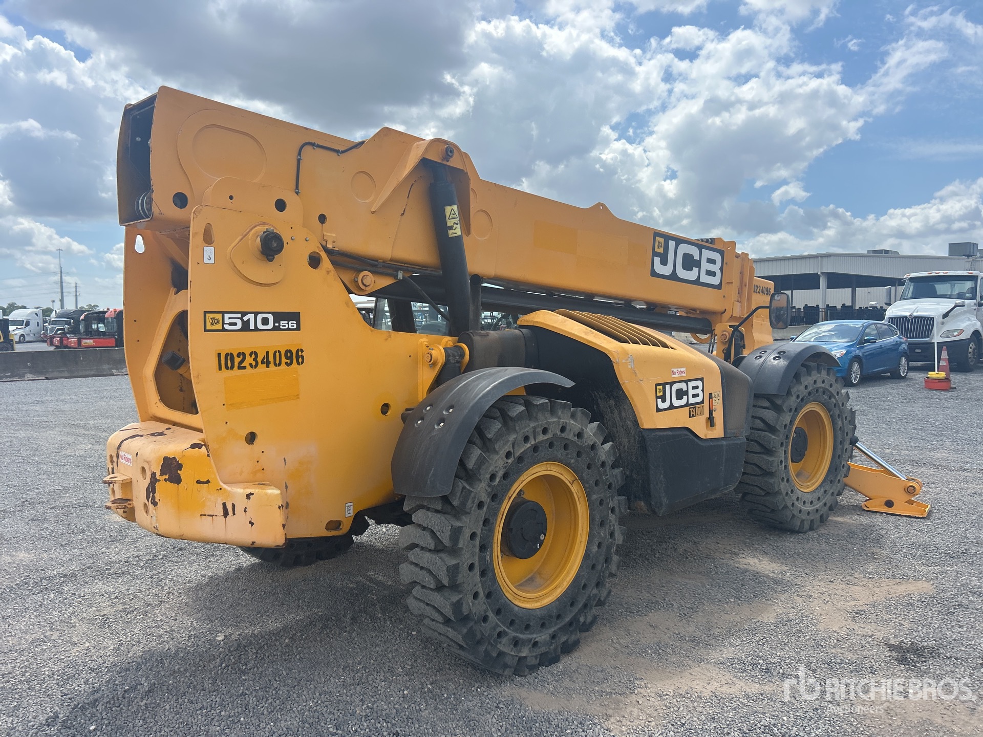 General Appearance with Foto, angolo anteriore sinistro