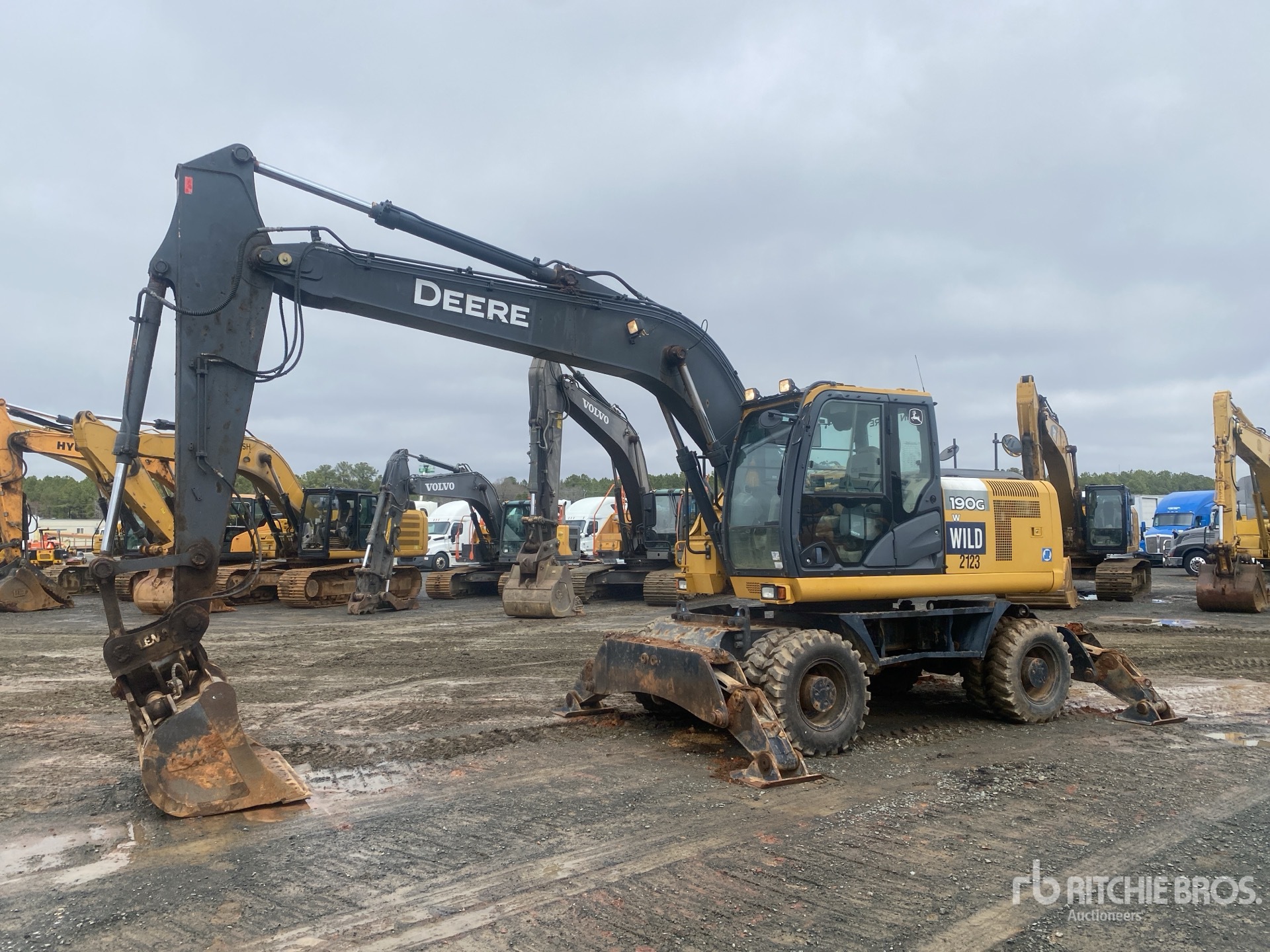 General Appearance with Picture, Left Front Corner