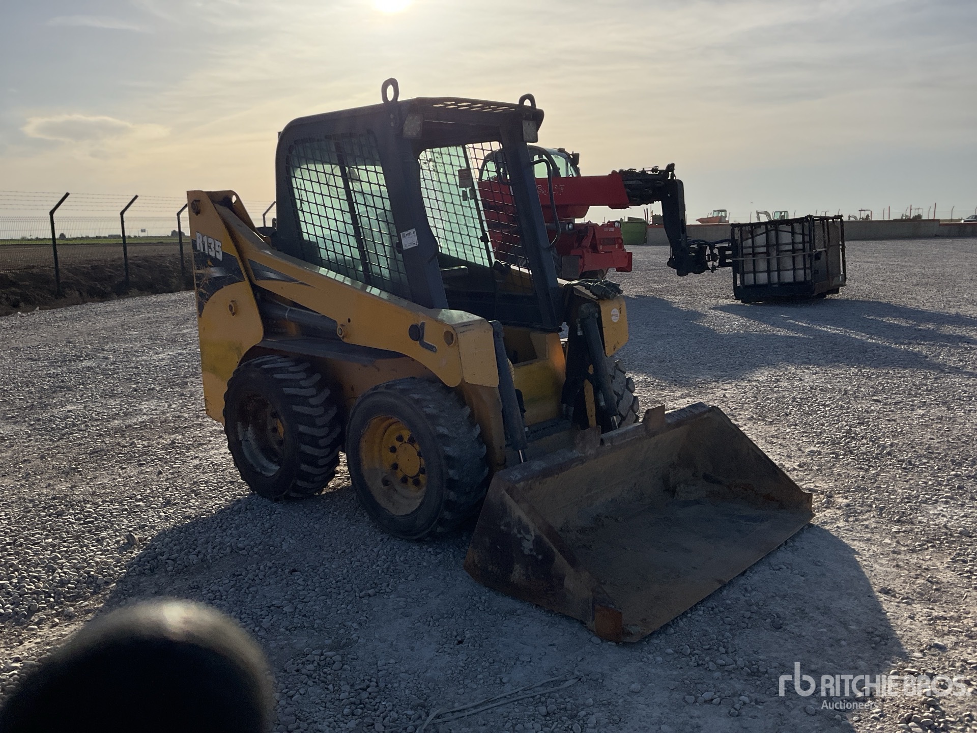 General Appearance with Bild, Ecke vorne rechts