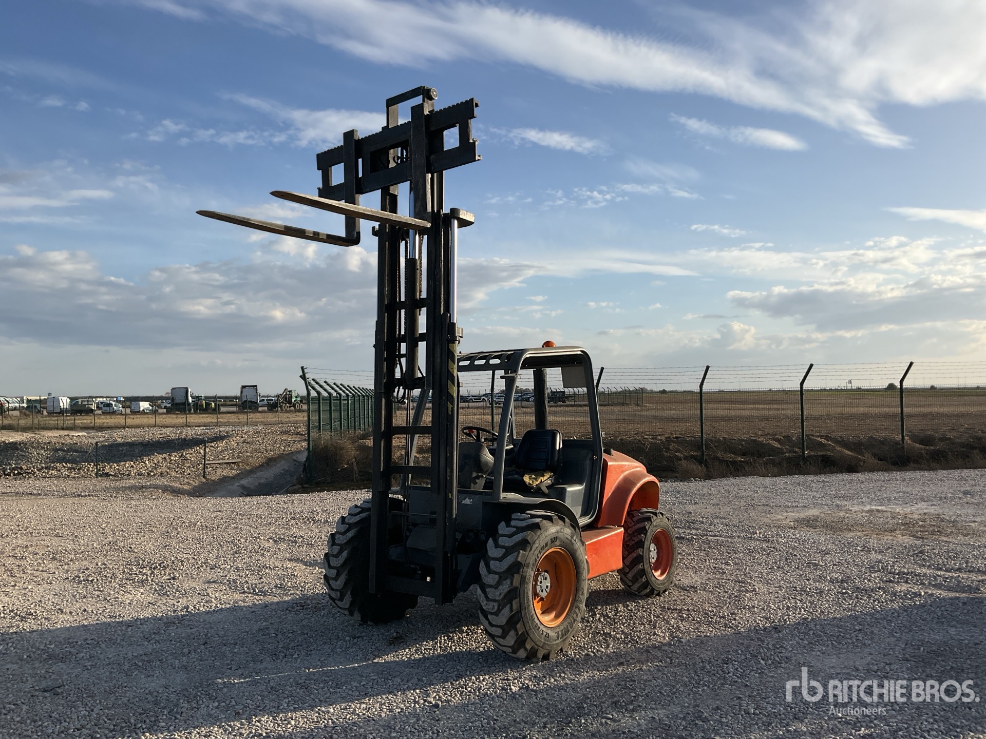 General Appearance with Featured Photo