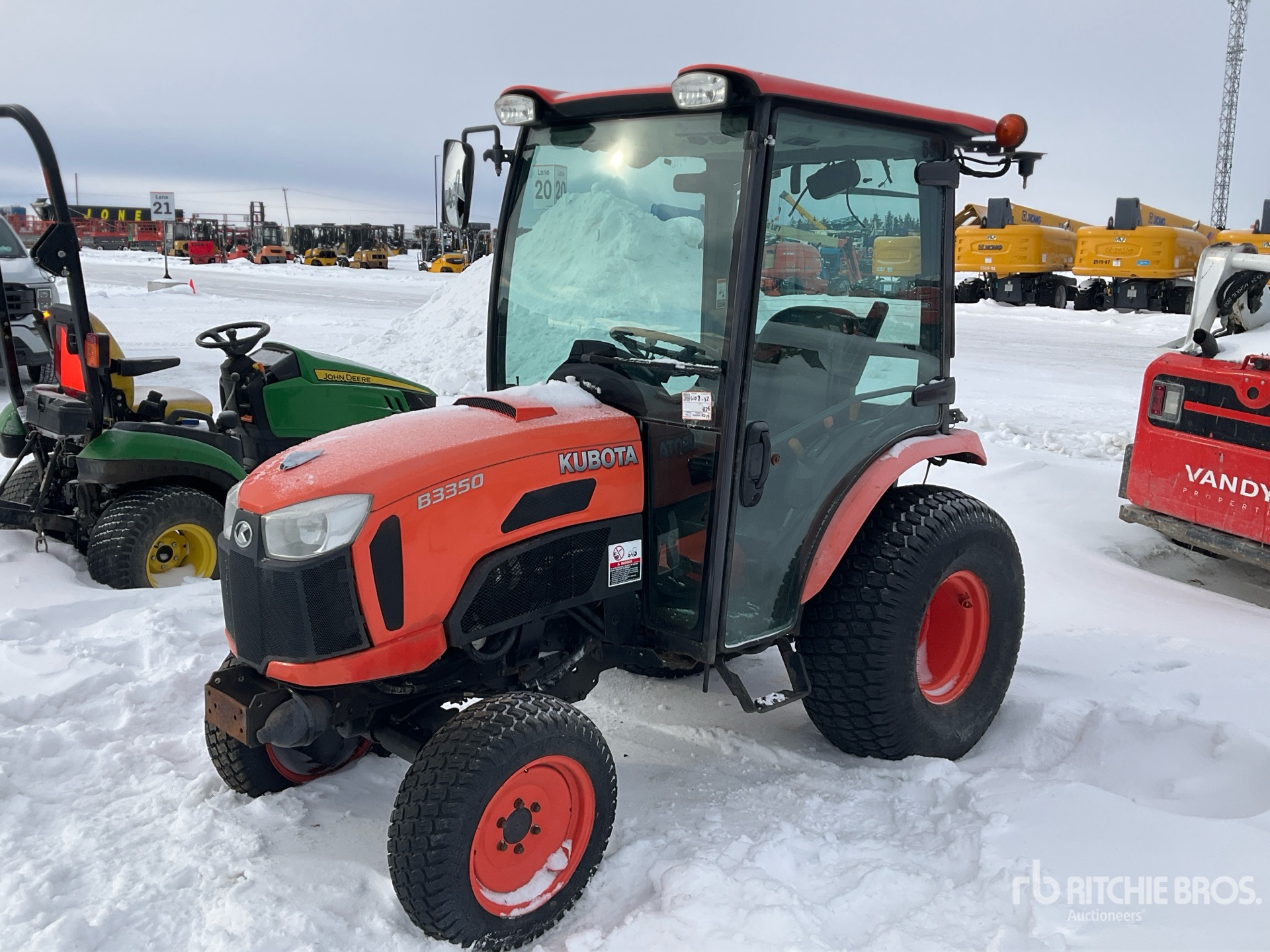 General Appearance with Foto, angolo anteriore sinistro