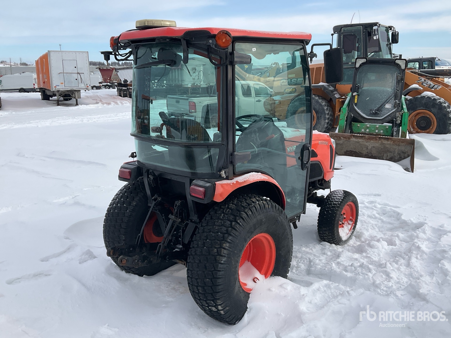 General Appearance with Foto, angolo anteriore sinistro