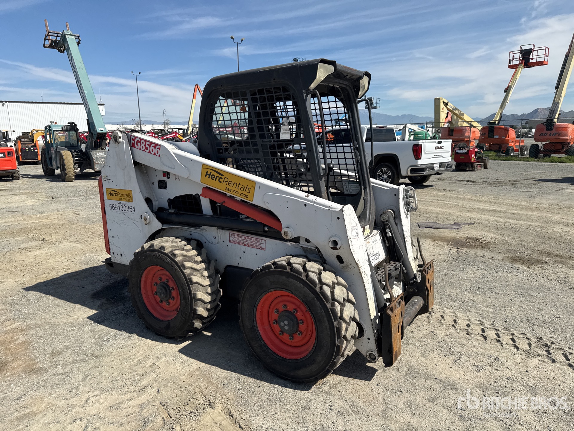 Aspect général with Image, coin avant droit