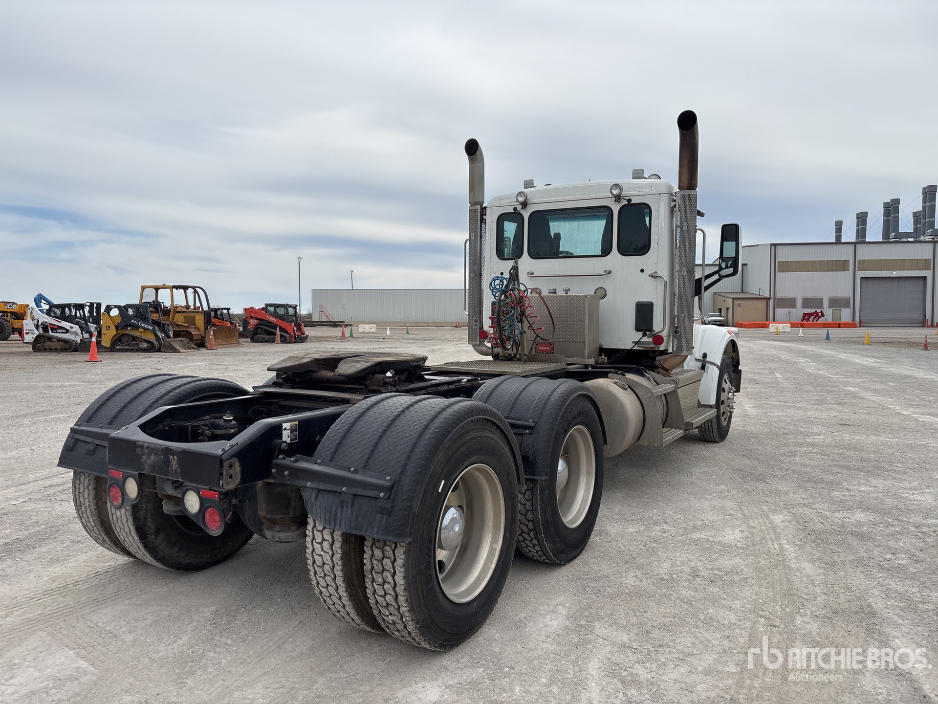 General Appearance with Foto, angolo anteriore sinistro