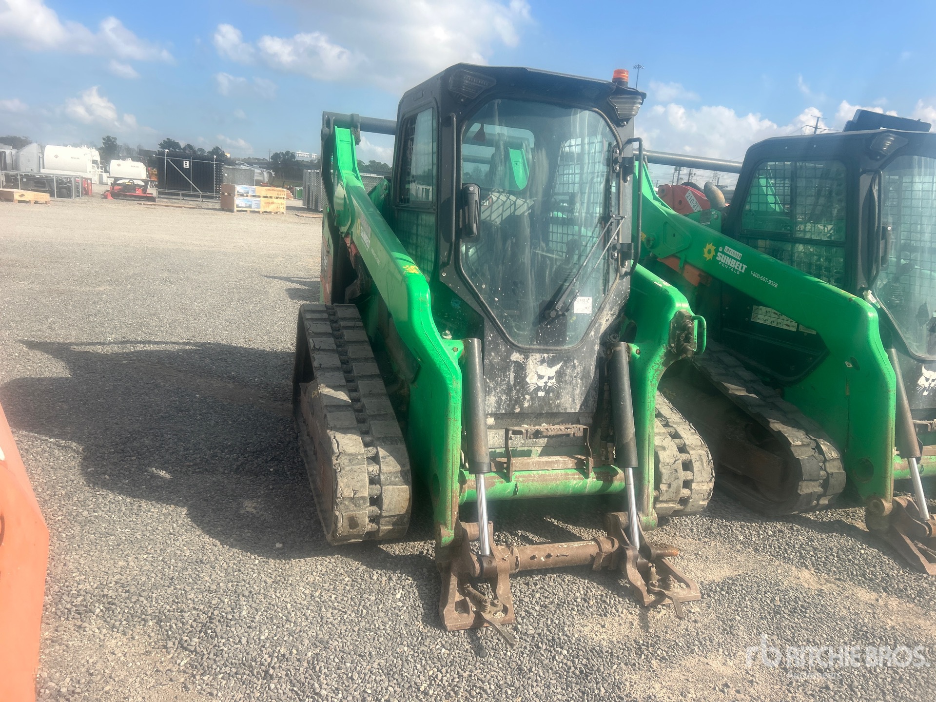 General Appearance with Picture, Right Front Corner