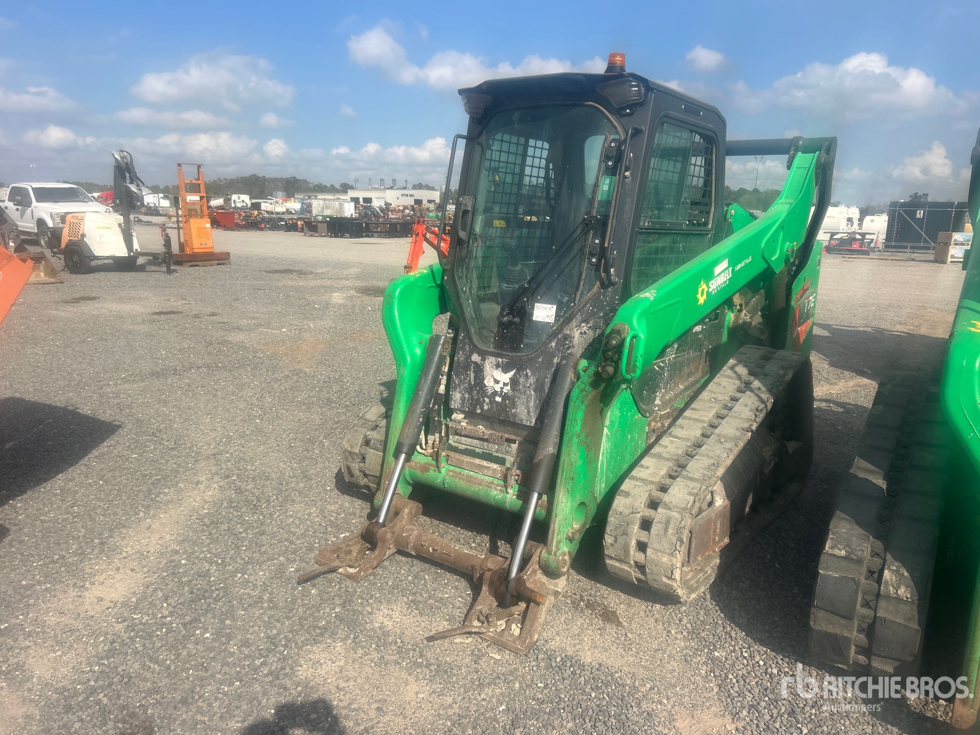 General Appearance with Picture, Left Front Corner