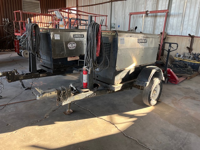 Lincoln Electric Vantage 300 300 A Mobile Multi-Process Engine Driven Welder