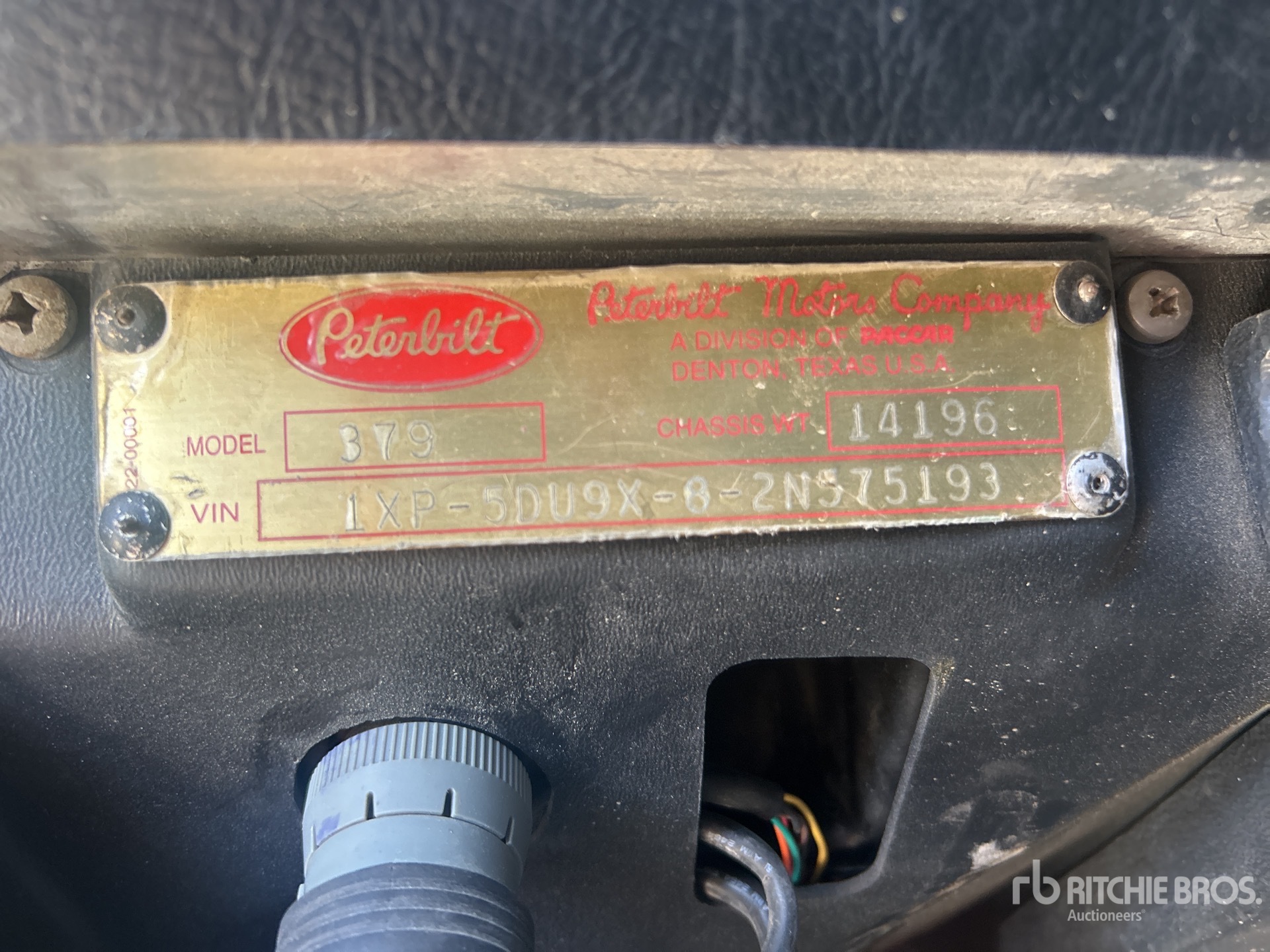 Photo of a 2002 Peterbilt 379