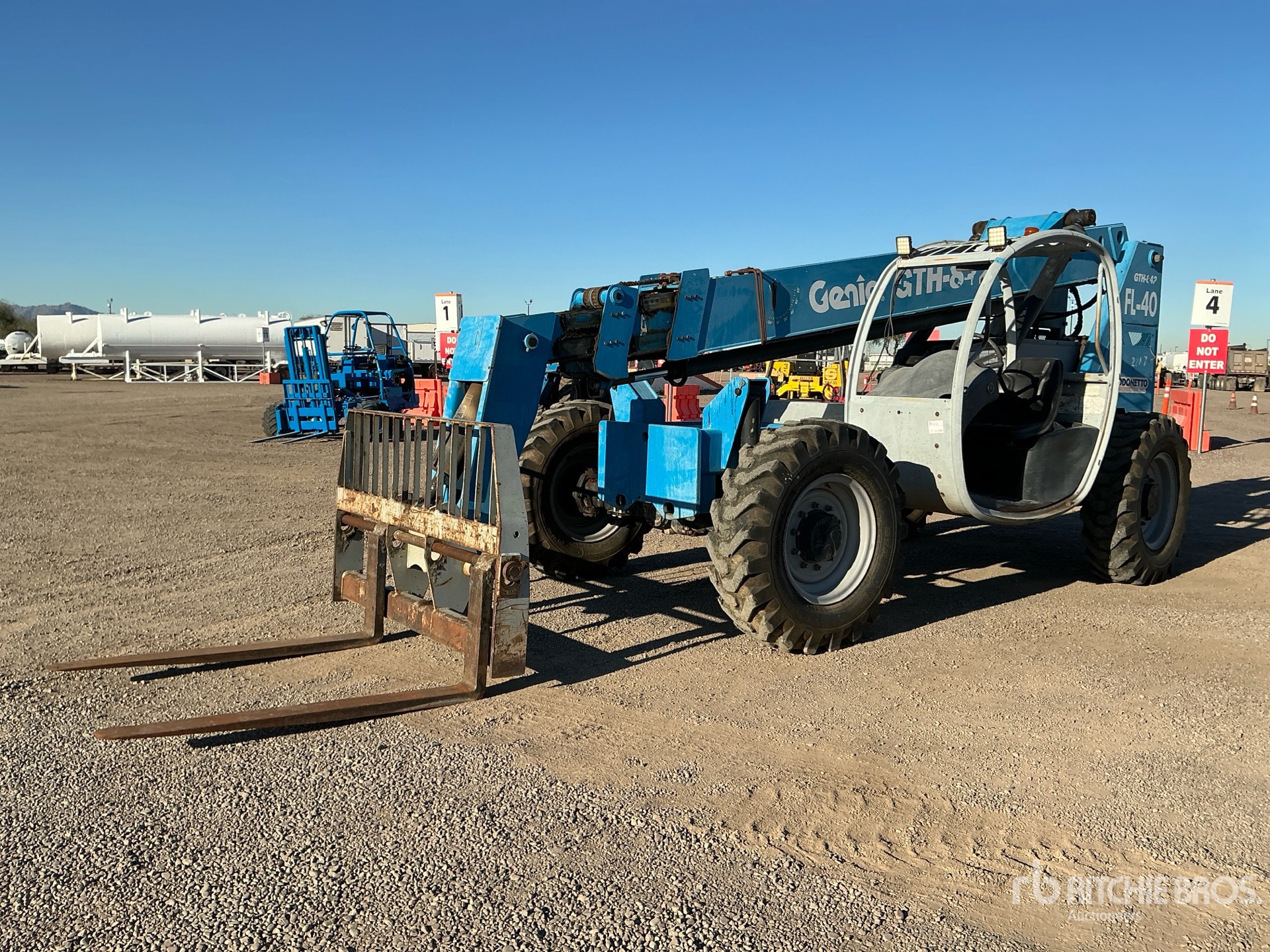 General Appearance with Picture, Left Front Corner