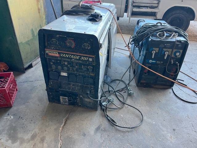 Lincoln Electric Vantage 300 300 A Multi-Process Engine Driven Welder